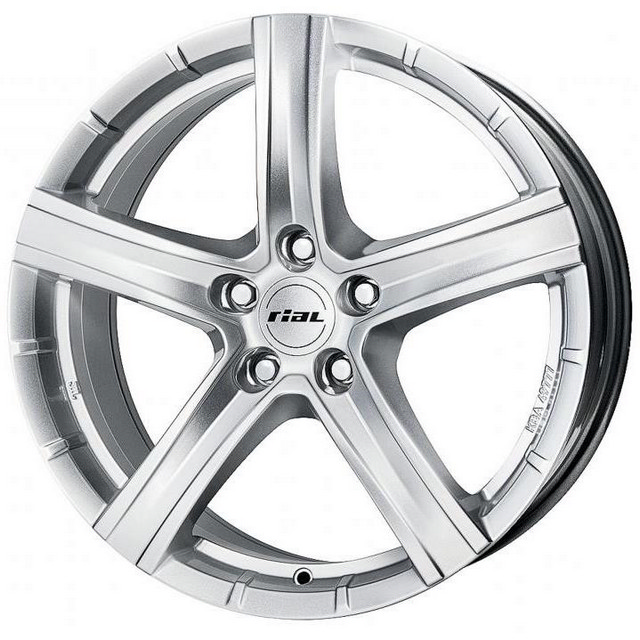 

Колесный диск RIAL QUINTO 19x9 5x150 ET50 DIA110.10 QU90950X11-0, Серебристый