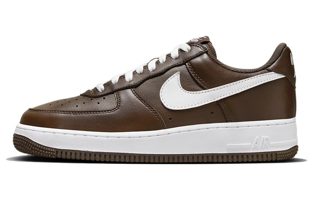 

Кеды унисекс Nike Air Force 1 Low Chocolate коричневые 40.5 EU, Коричневый, Air Force 1 Low Chocolate