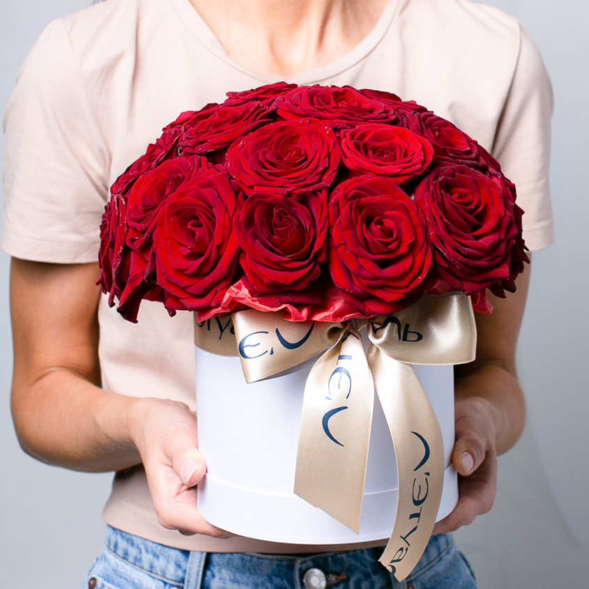 

Букет цветов Лэтуаль Flowers роза 30 см разноцветный Вулкан страстей, Вулкан страстей