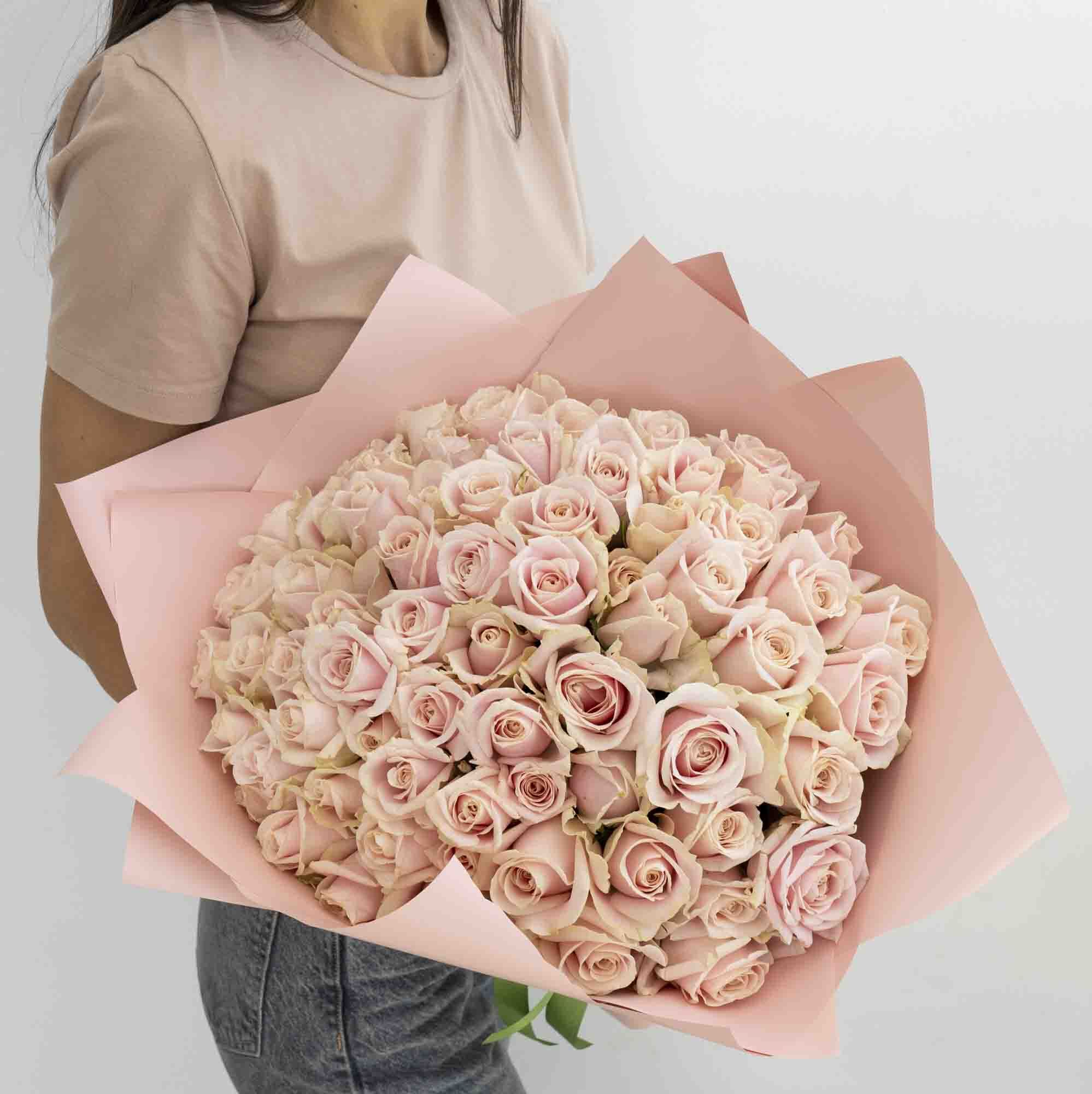 

Букет цветов Лэтуаль Flowers Розы FLW000895, 71 шт светло-розовый цвет, Розы