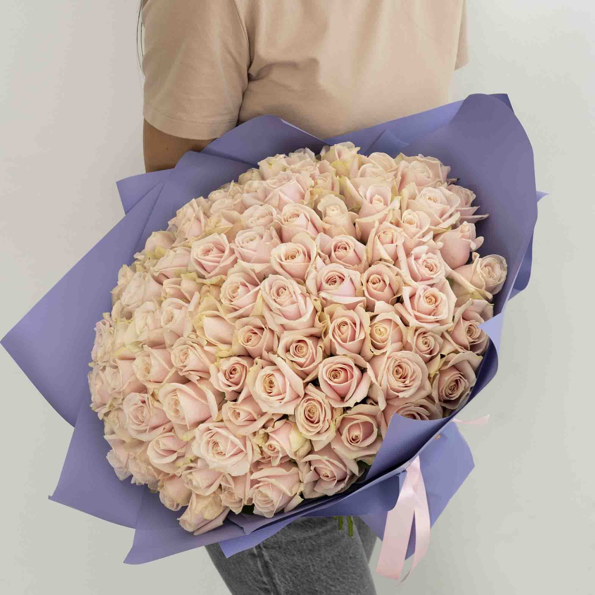 

Букет цветов Лэтуаль Flowers Розы FLW000896, 101 шт светло-розовый цвет, Розы
