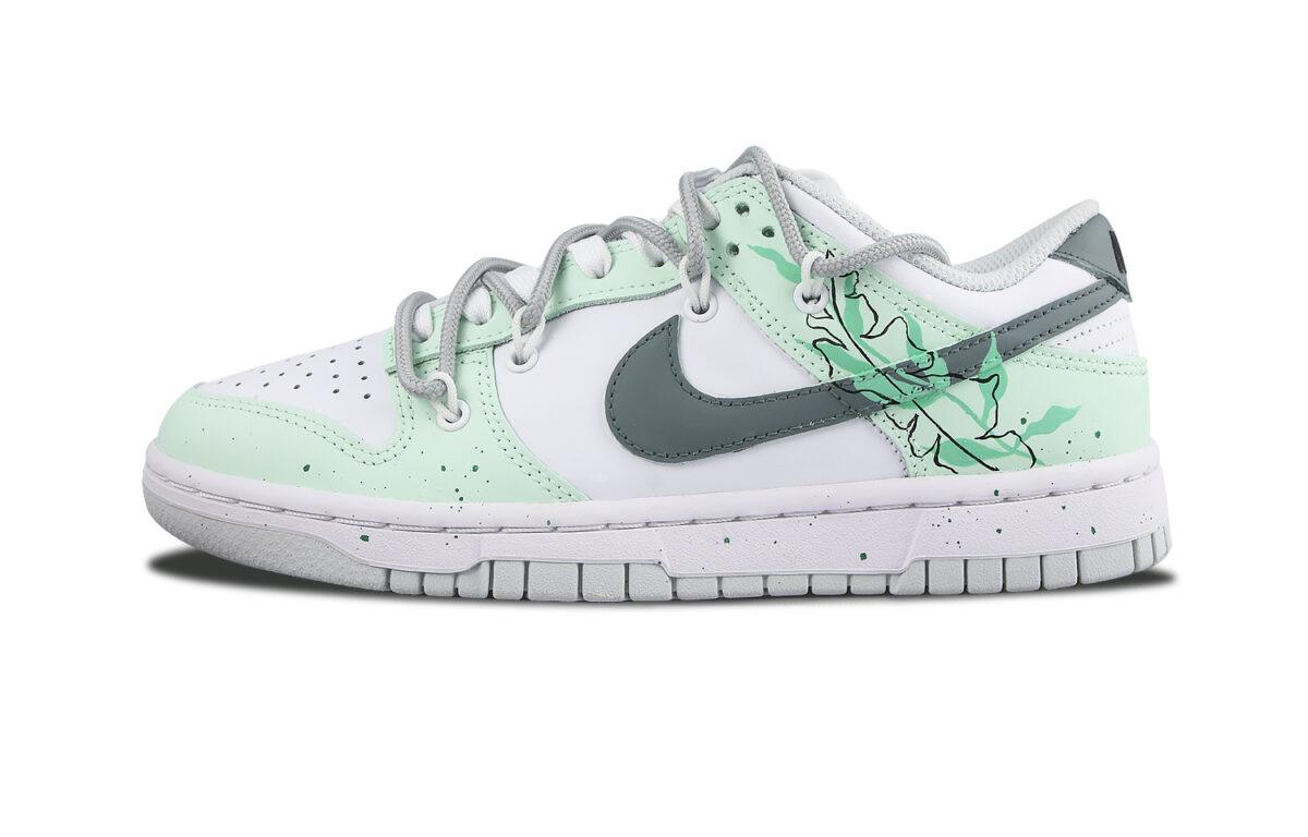 

Кеды унисекс Nike Dunk Low Photon Dust белые 35.5 EU, Белый, Dunk Low Photon Dust