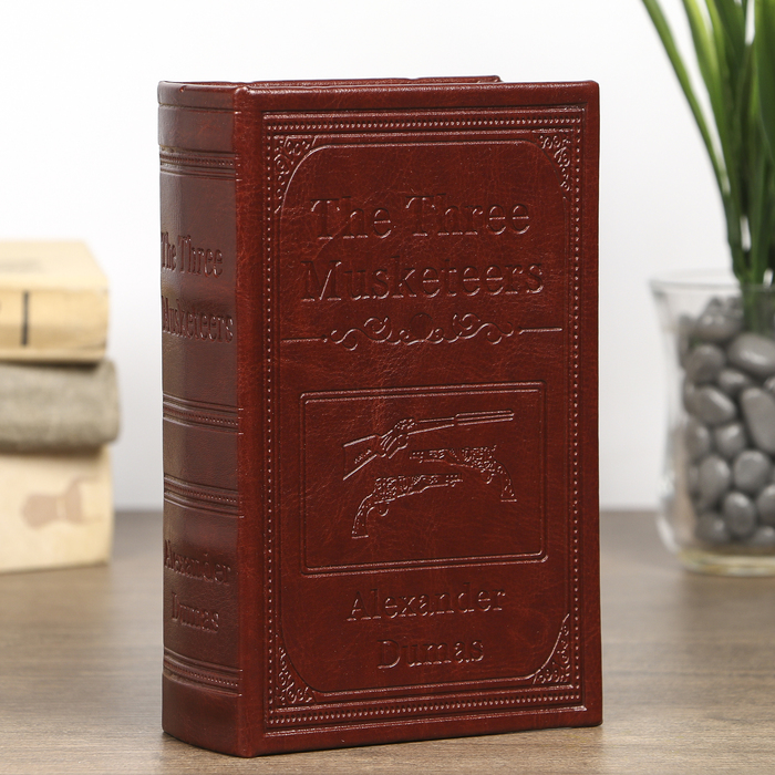 

Шкатулка-книга дерево "Три мушкетёра" кожзам 17х11х5 см