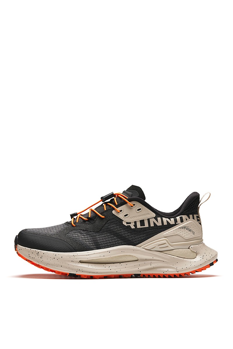 

Спортивные кроссовки мужские Anta 812425571 UNIVERSE COMFORT черные 9.5 US, Черный, 812425571 UNIVERSE COMFORT