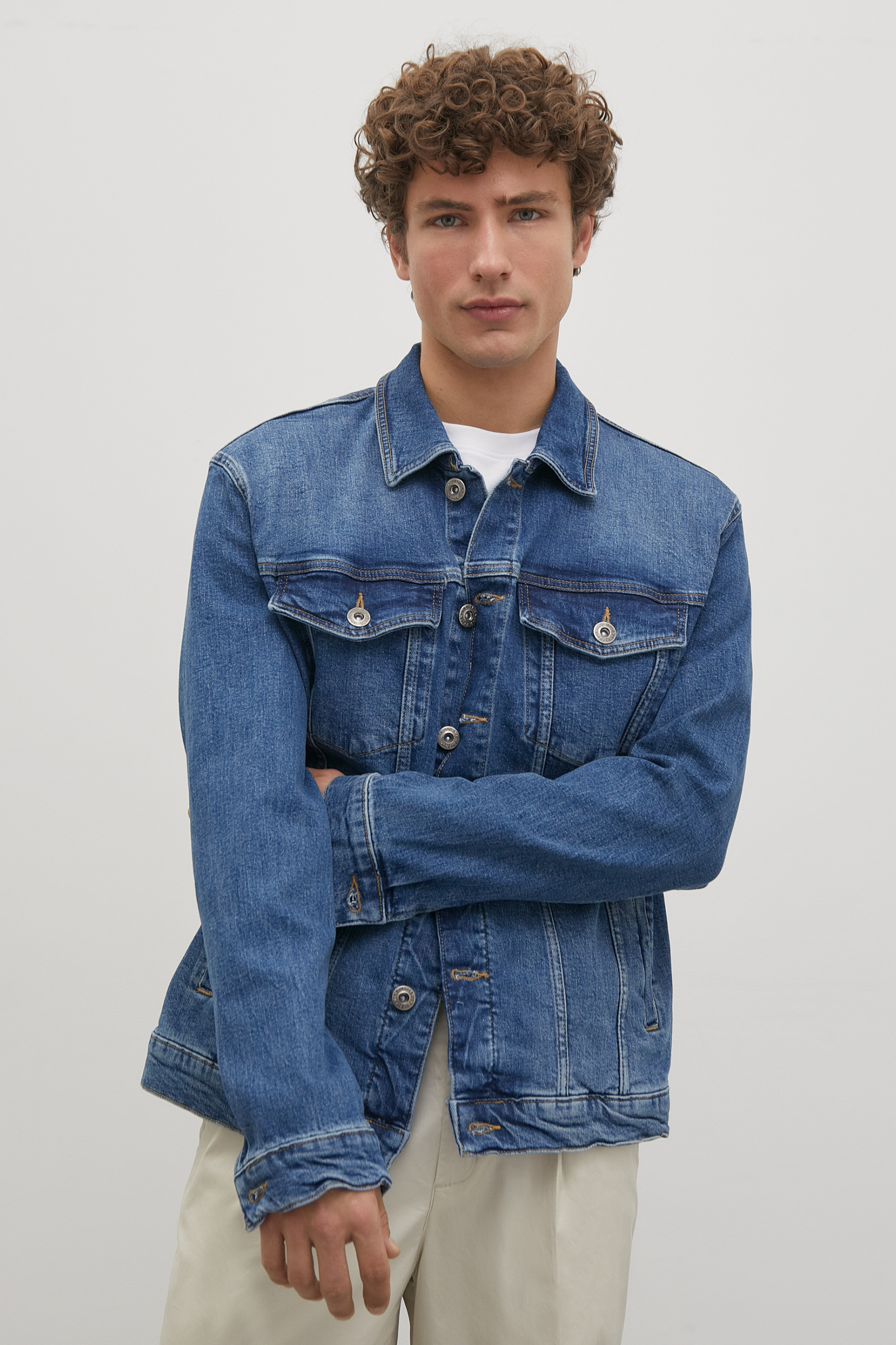 

Джинсовая куртка мужская Finn Flare FBC25000 синяя L, FBC25000