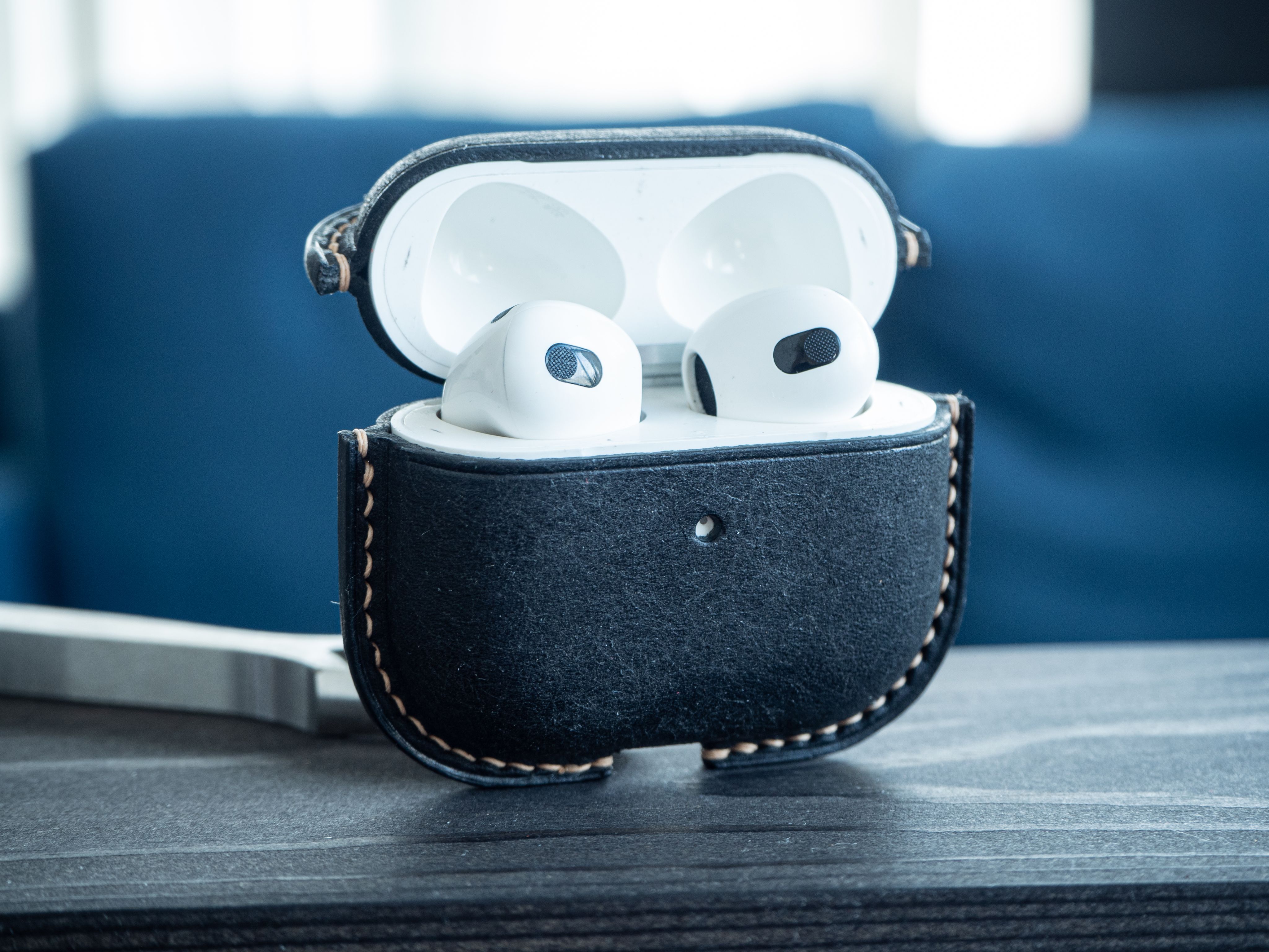 

Чехол для AirPods 3 из натуральной кожи Чёрный Матовый, Черный, Airpods3