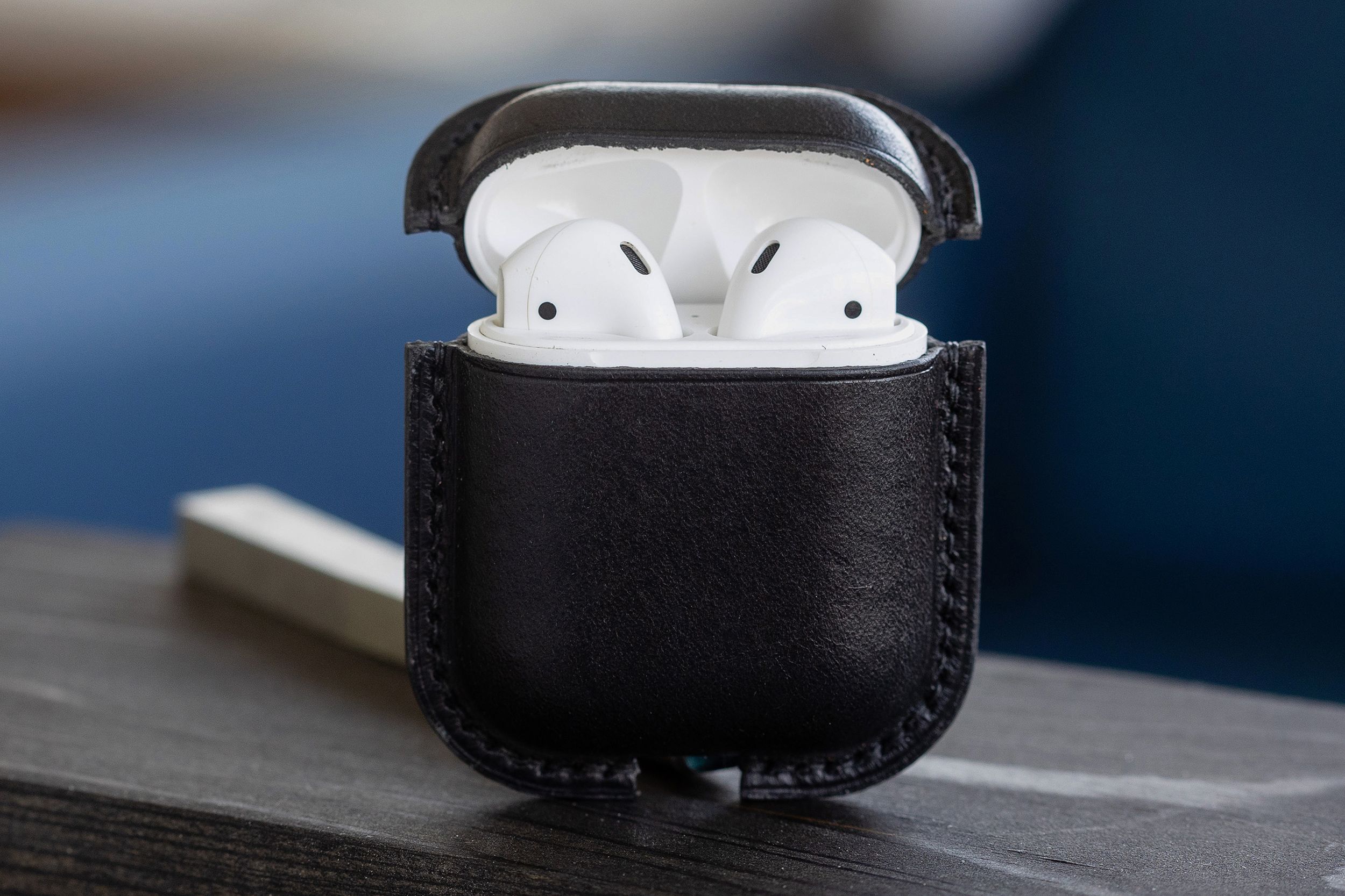 

Чехол для AirPods 1 / AirPods 2 из натуральной кожи Чёрный, Черный, Airpods1