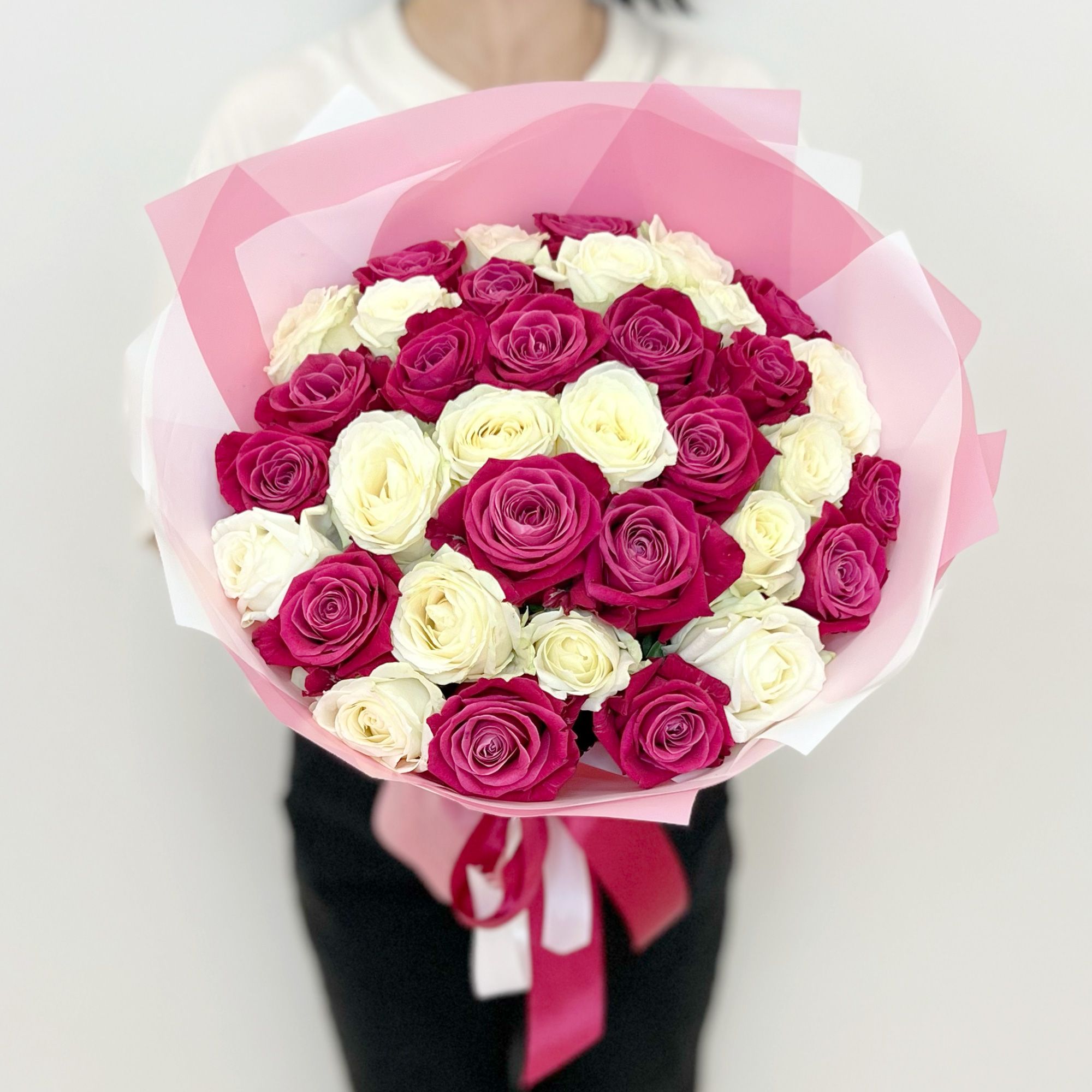 

Монобукет Лэтуаль Flowers роза 40 см 35 шт. розовый FLW001226, Шангрила