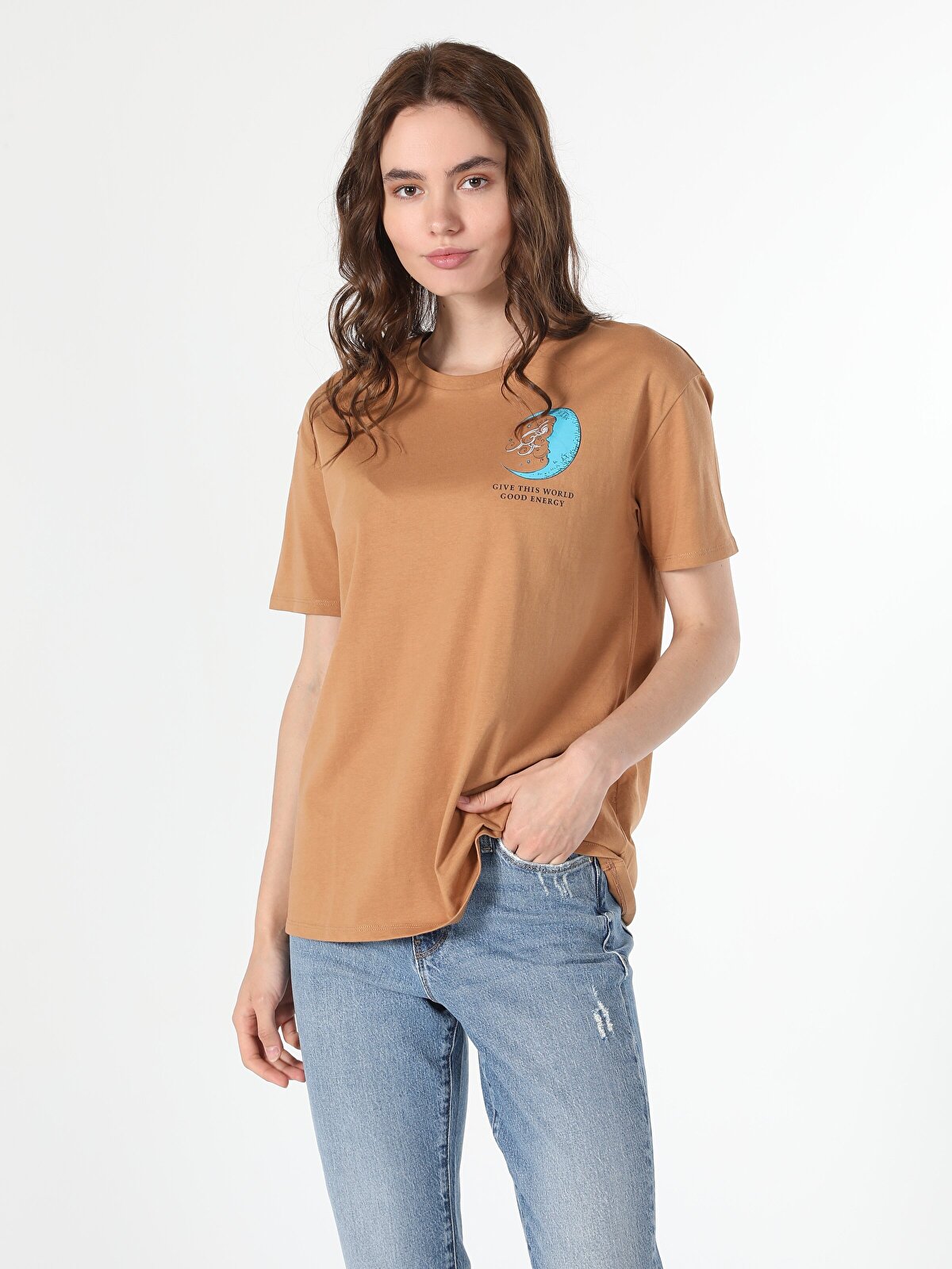 

Футболка женская Colin's CL1059783_Q1.V1_DBG коричневая M-L, Коричневый, CL1059783_Q1.V1_DBG