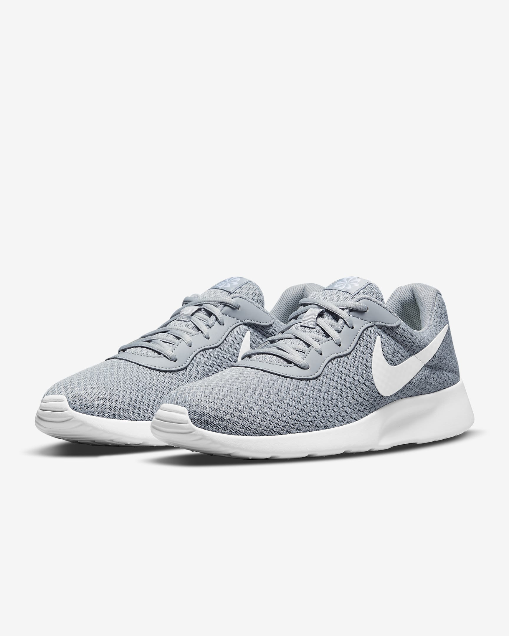 

Кроссовки мужские Nike Tanjun серые 9 US, Серый, Tanjun