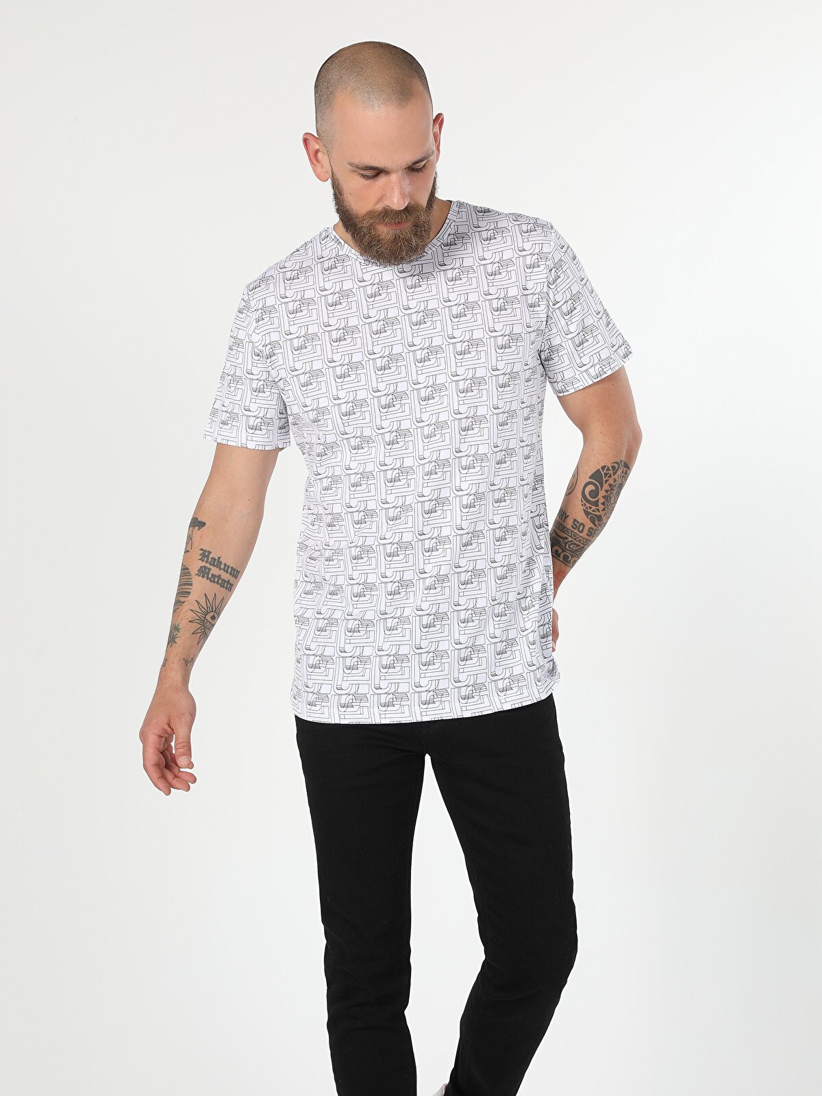 

Футболка мужская Colin's CL1059972_Q1.V1_WHT белая S, Белый, CL1059972_Q1.V1_WHT