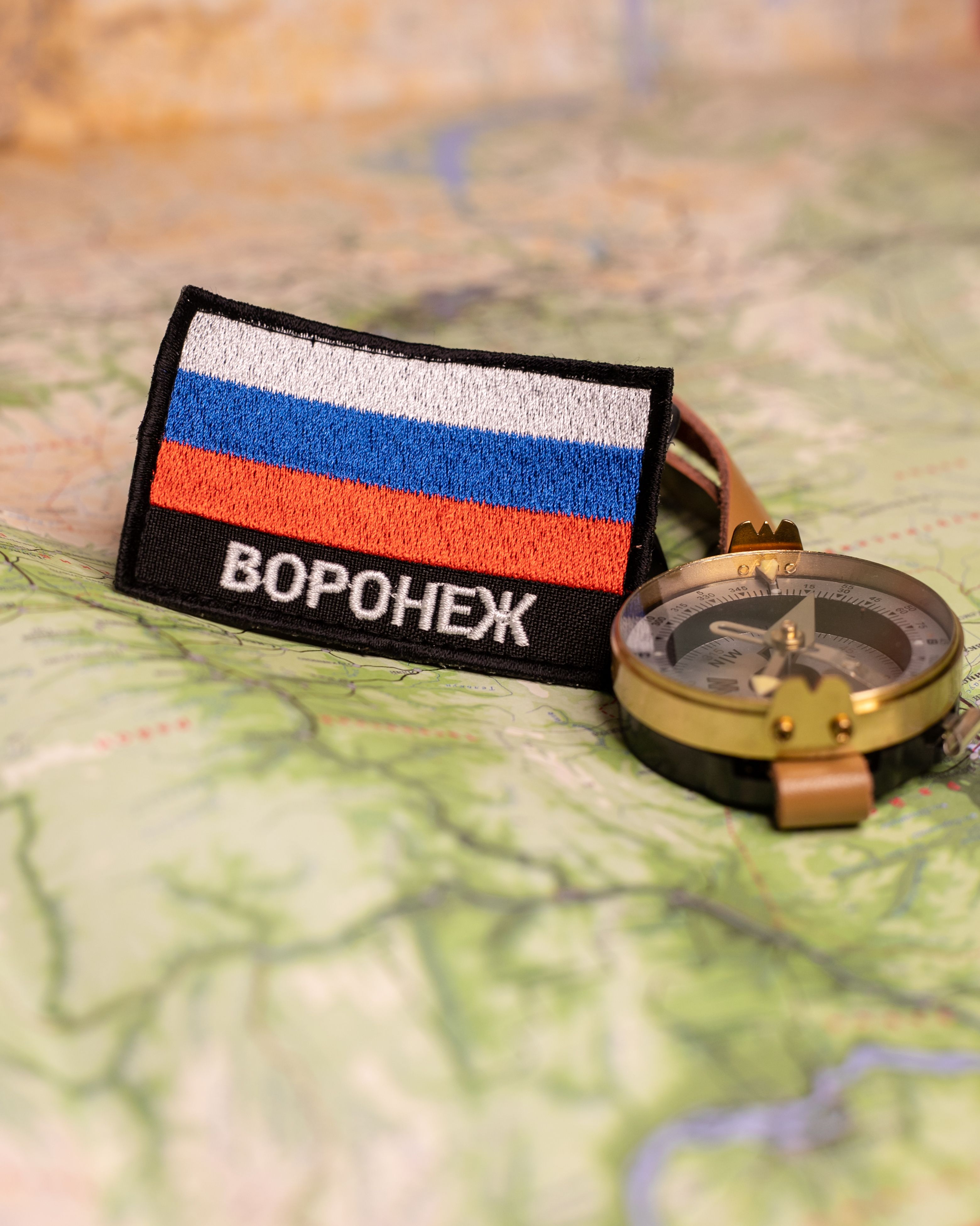 

Шеврон Воронеж триколор ПОЛИГОН черный фон на липучке 5Х8 см,1 шт