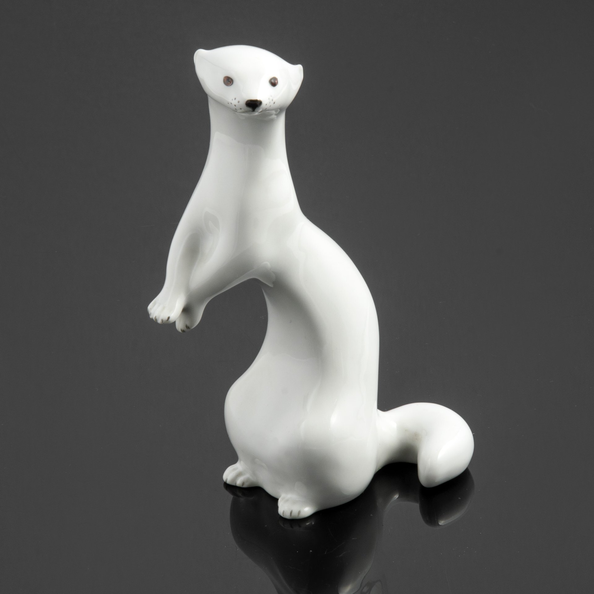 

Статуэтка, Винтаж, "Ласка", фарфор, роспись, ЛФЗ, СССР, 1950-1970 гг.