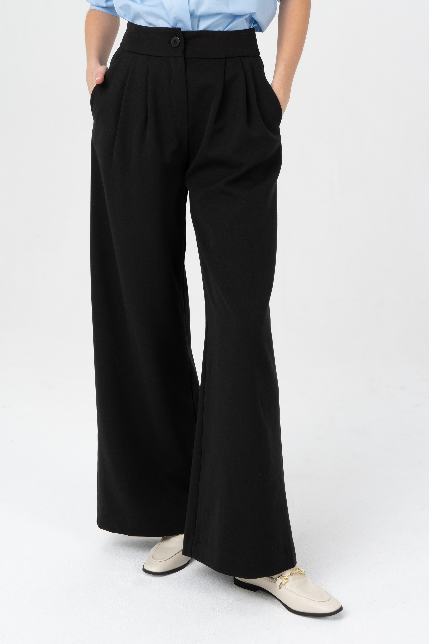 

Брюки женские Ennergiia AW23-SH10 черные 48 RU, AW23-SH10