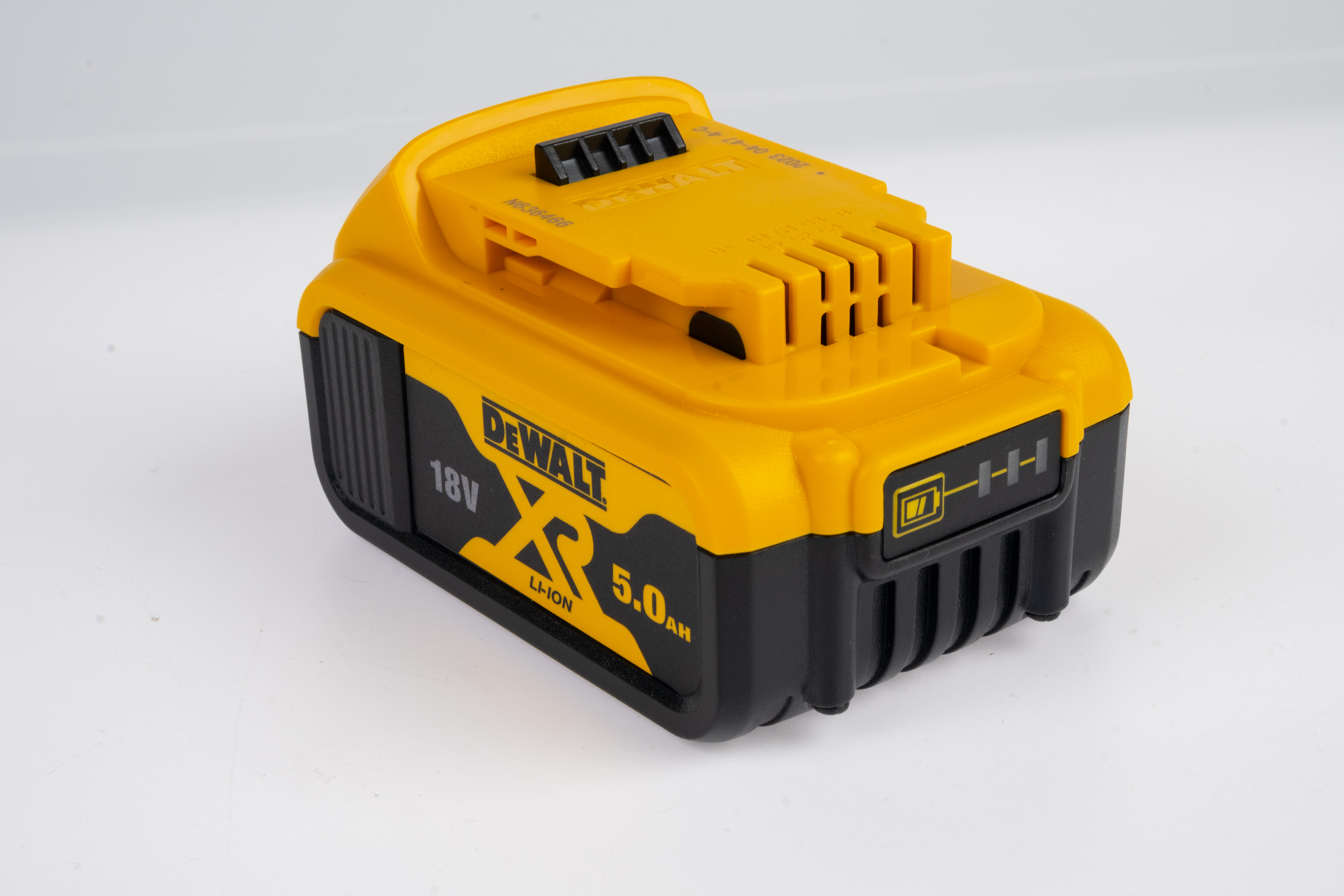 Аккумулятор DeWalt Li-Ion DCB184 700003