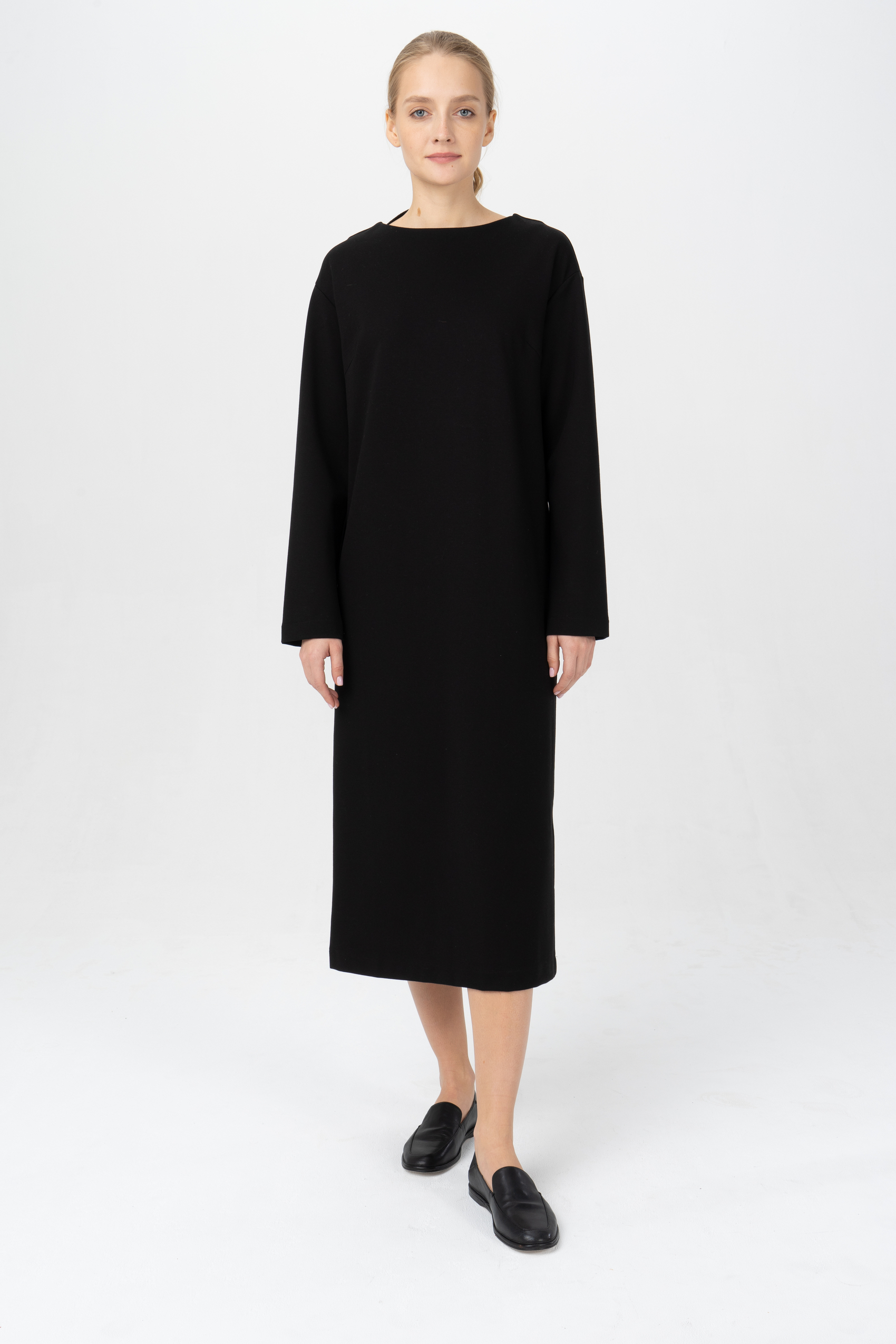 

Платье женское Ennergiia AW23-DR01 черное 44 RU, AW23-DR01