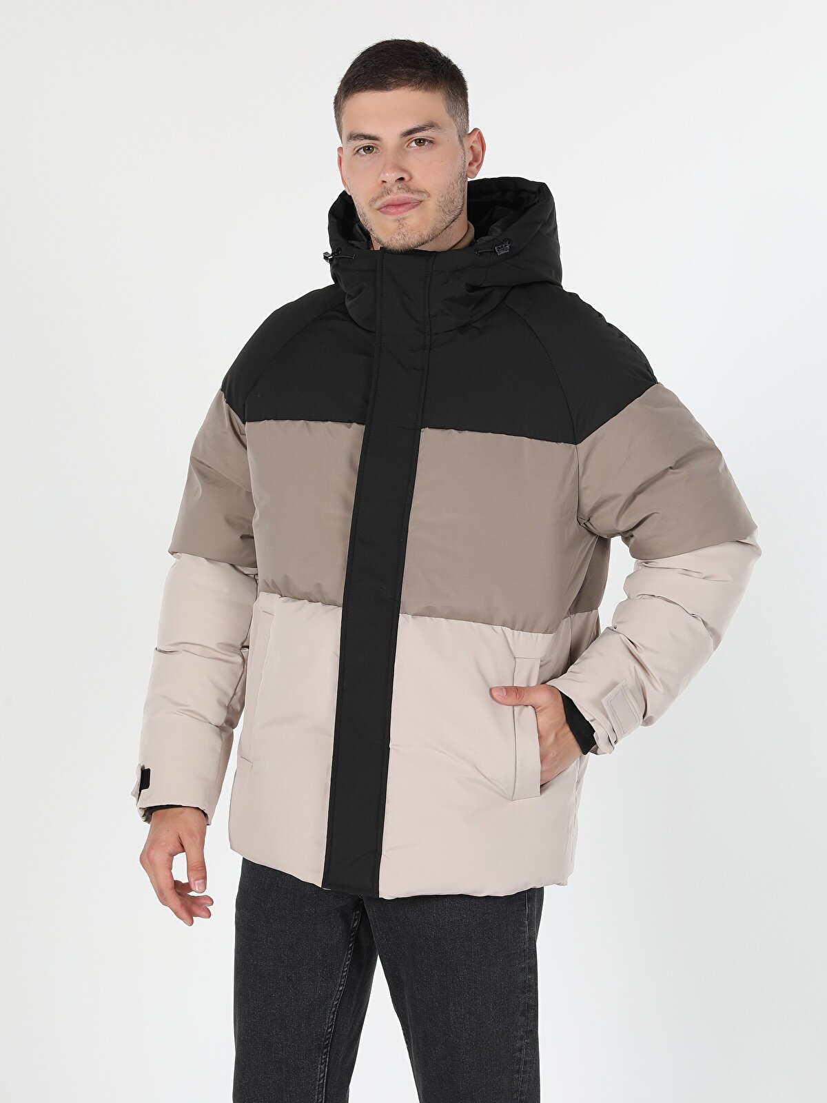 

Куртка мужская Colin's CL1060978_Q1.V1_BEI белая 2XL, CL1060978_Q1.V1_BEI