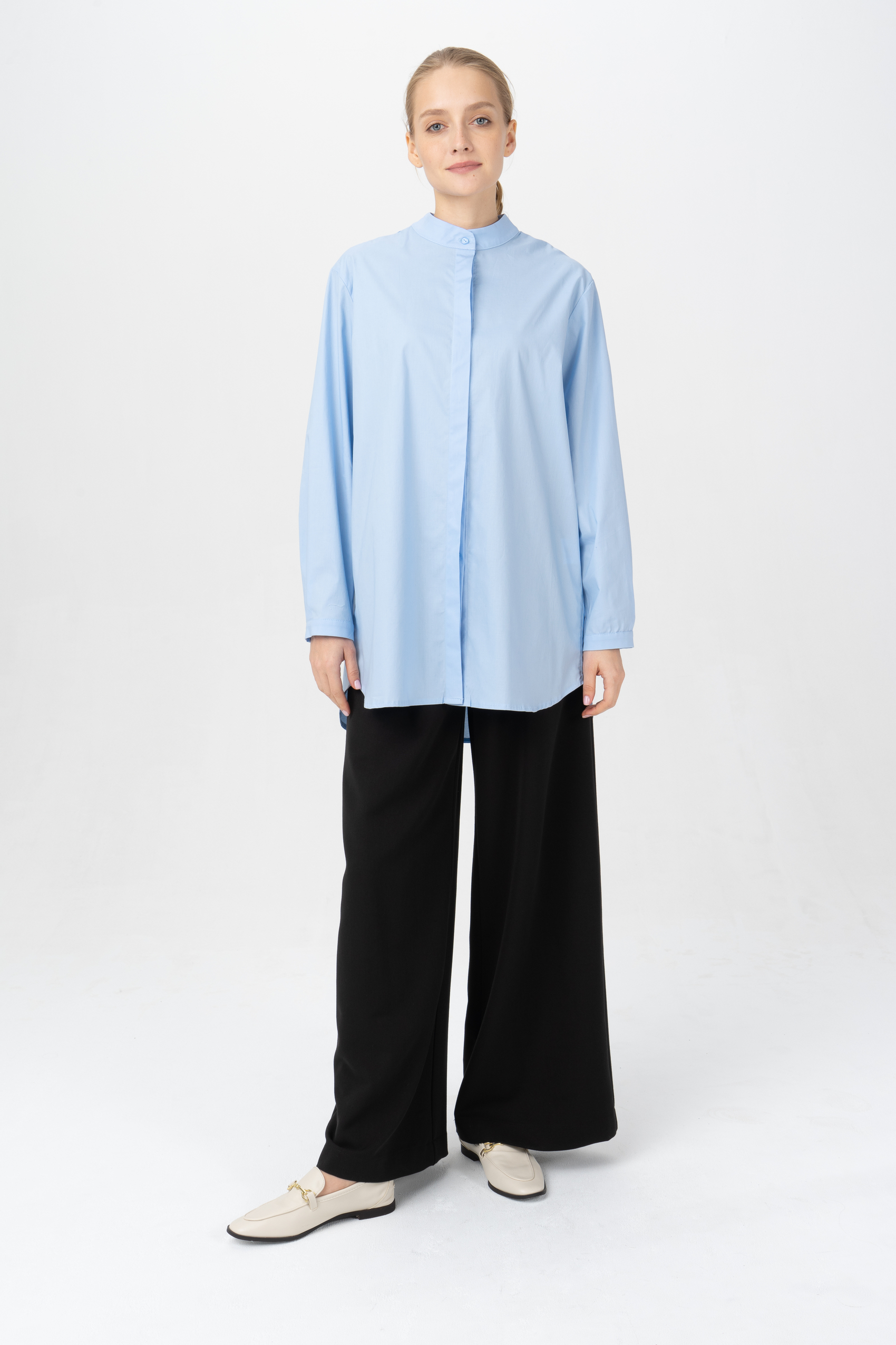 

Рубашка женская Ennergiia AW23-TEX05 голубая 46, AW23-TEX05