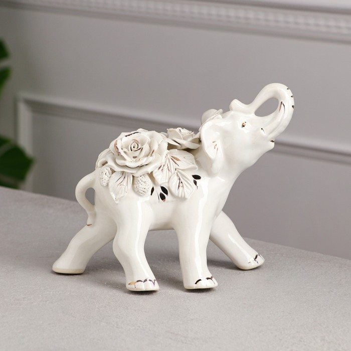 фото Керамика ручной работы статуэтка "слон", белая, лепка, керамика, 19 см
