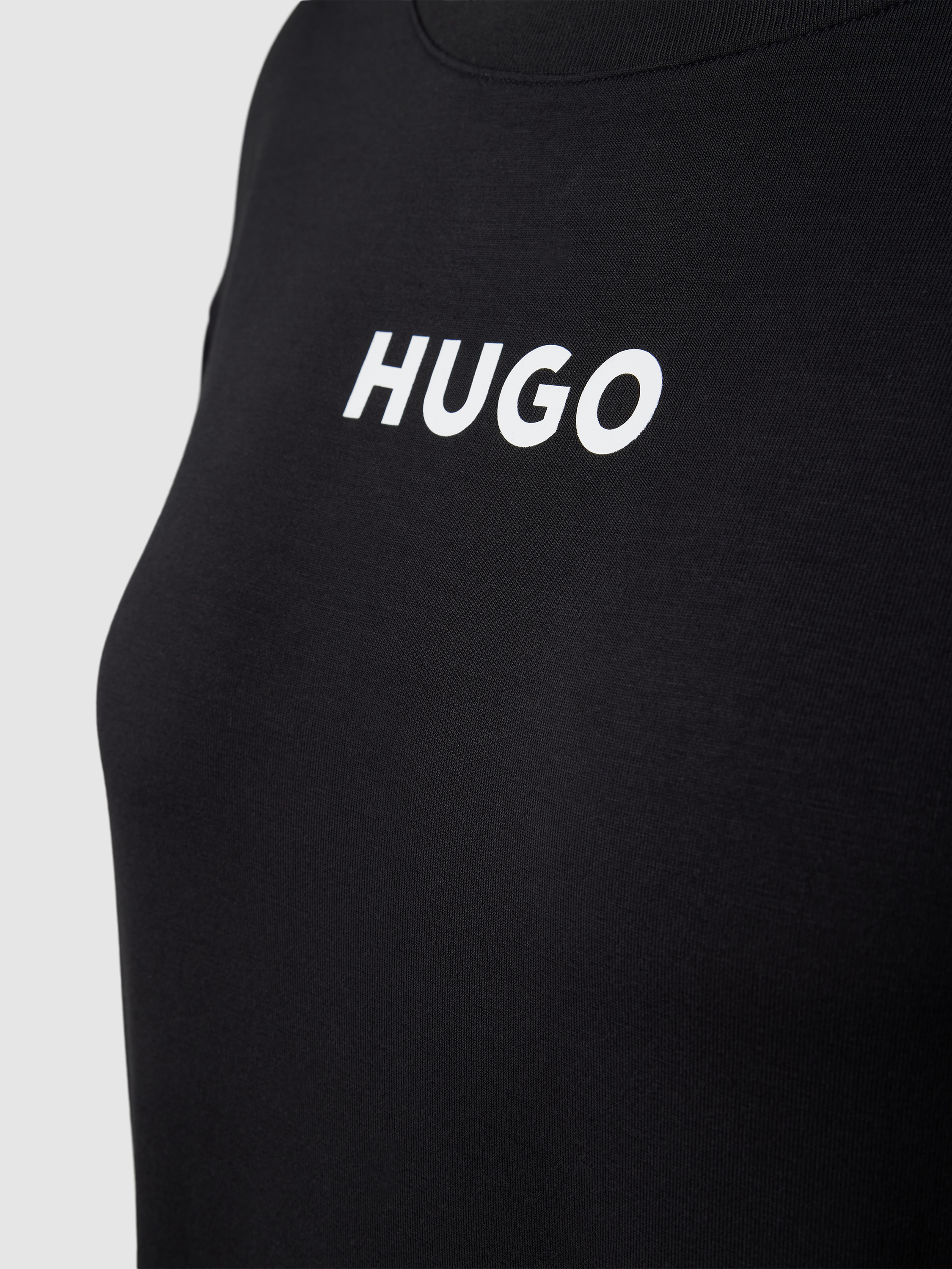 

Платье домашнее женское HUGO BOSS 1826022 черное S (доставка из-за рубежа), Черный, 1826022