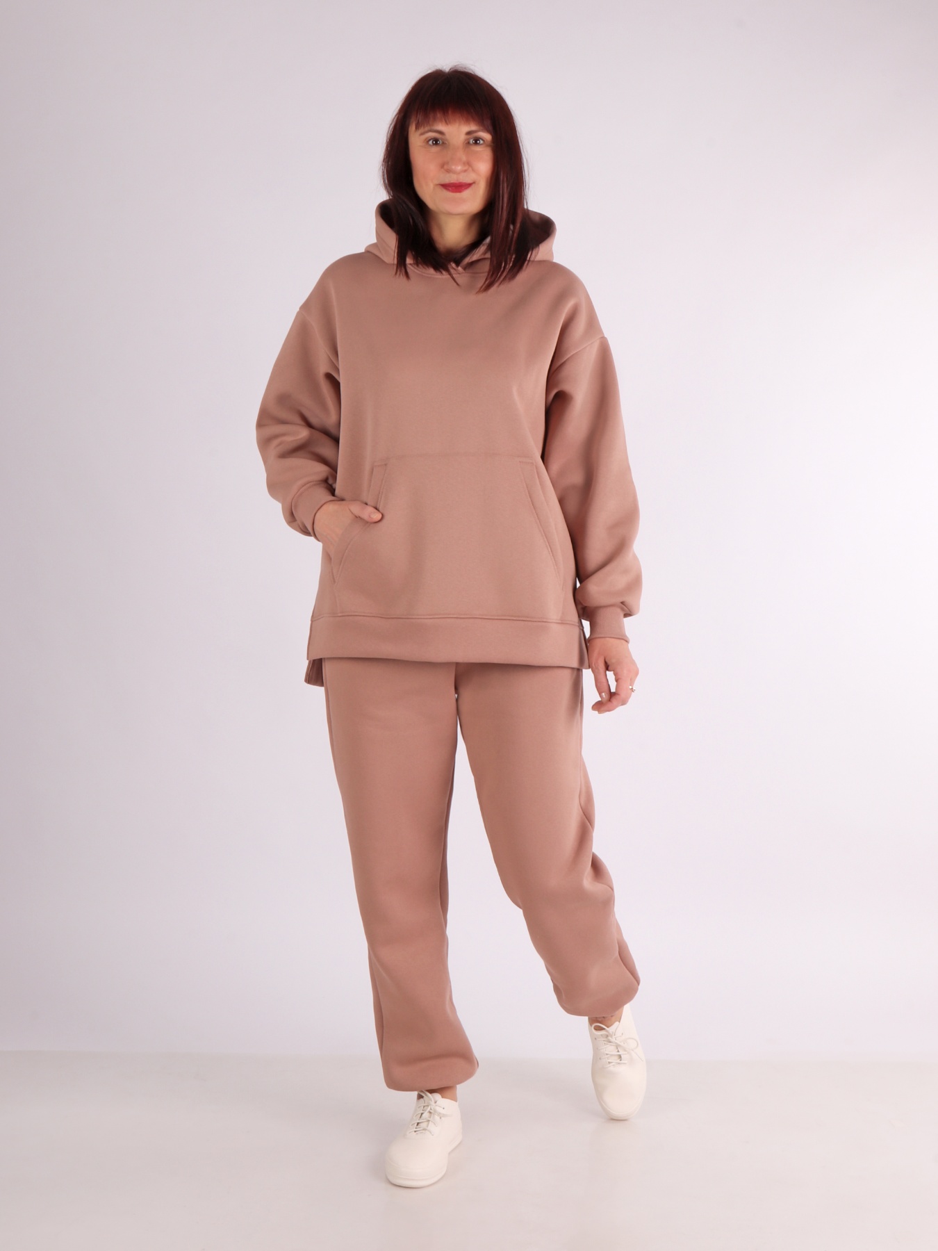 

Костюм женский NoBrand оверсайз бежевый 52 RU, оверсайз
