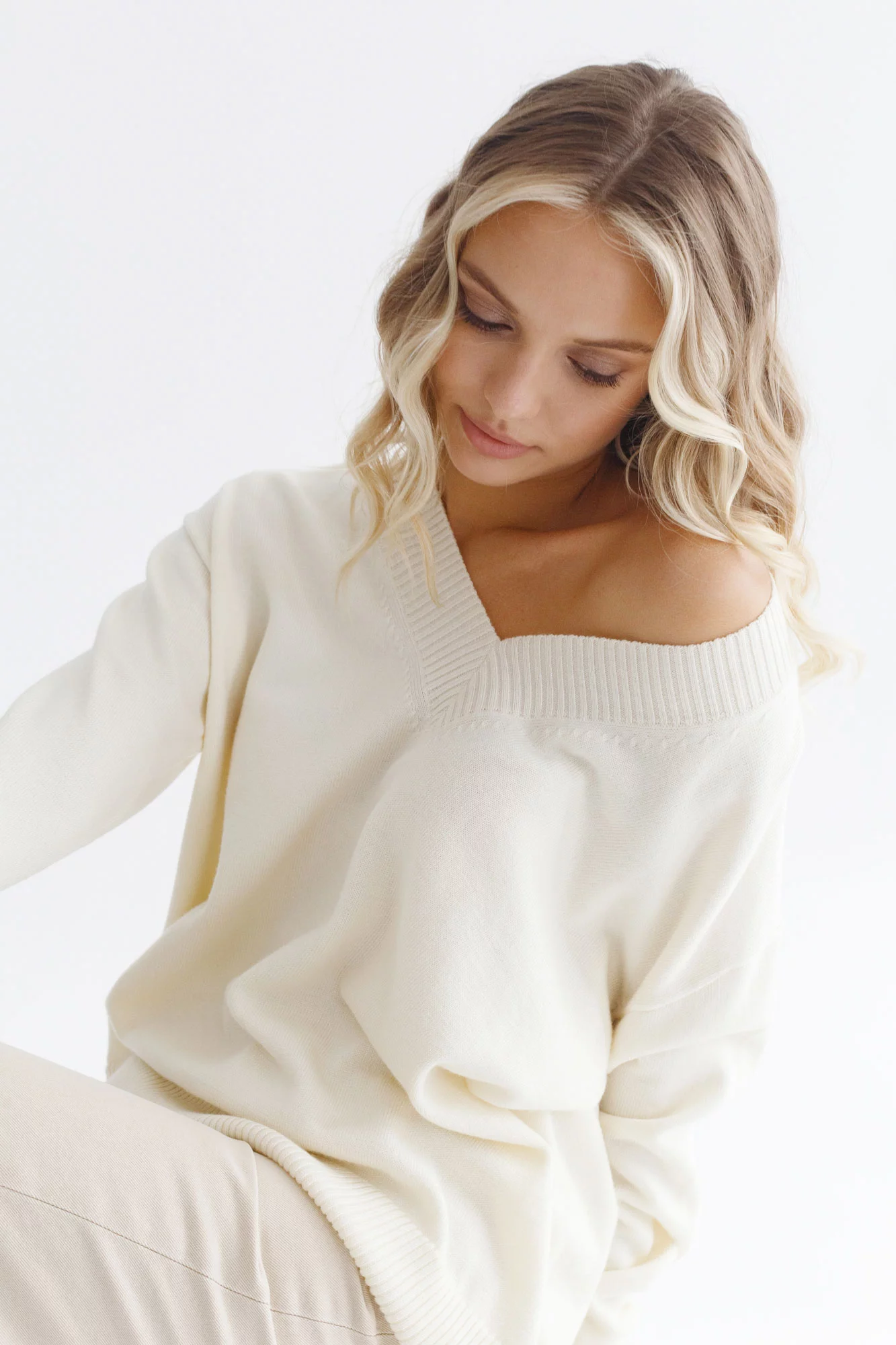 

Пуловер женский BonnyWool BW00165-1 белый XS/S, BW00164P-2