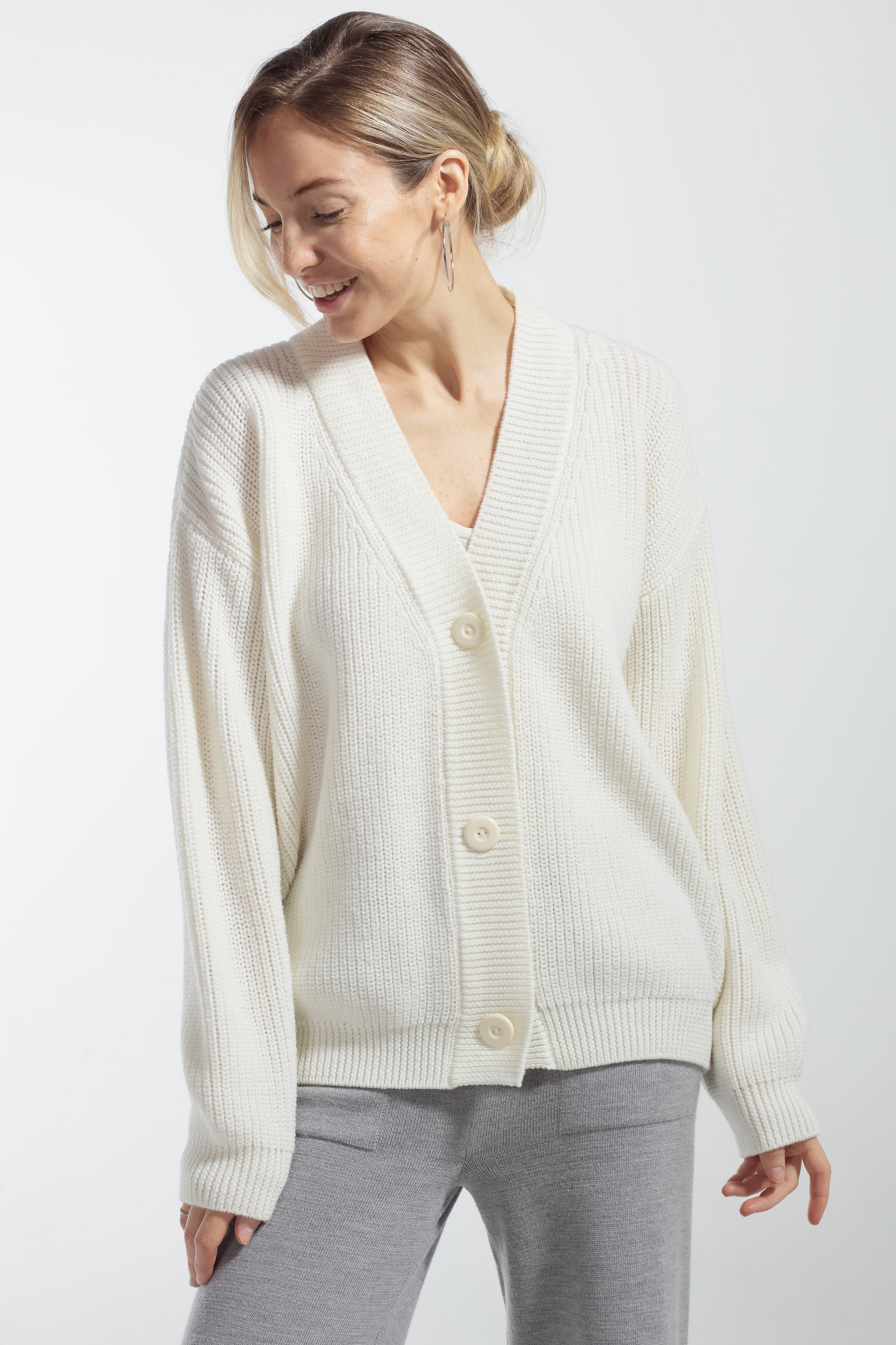 

Кардиган женский BonnyWool BW00181-1 белый XS/S, BW00179K-2