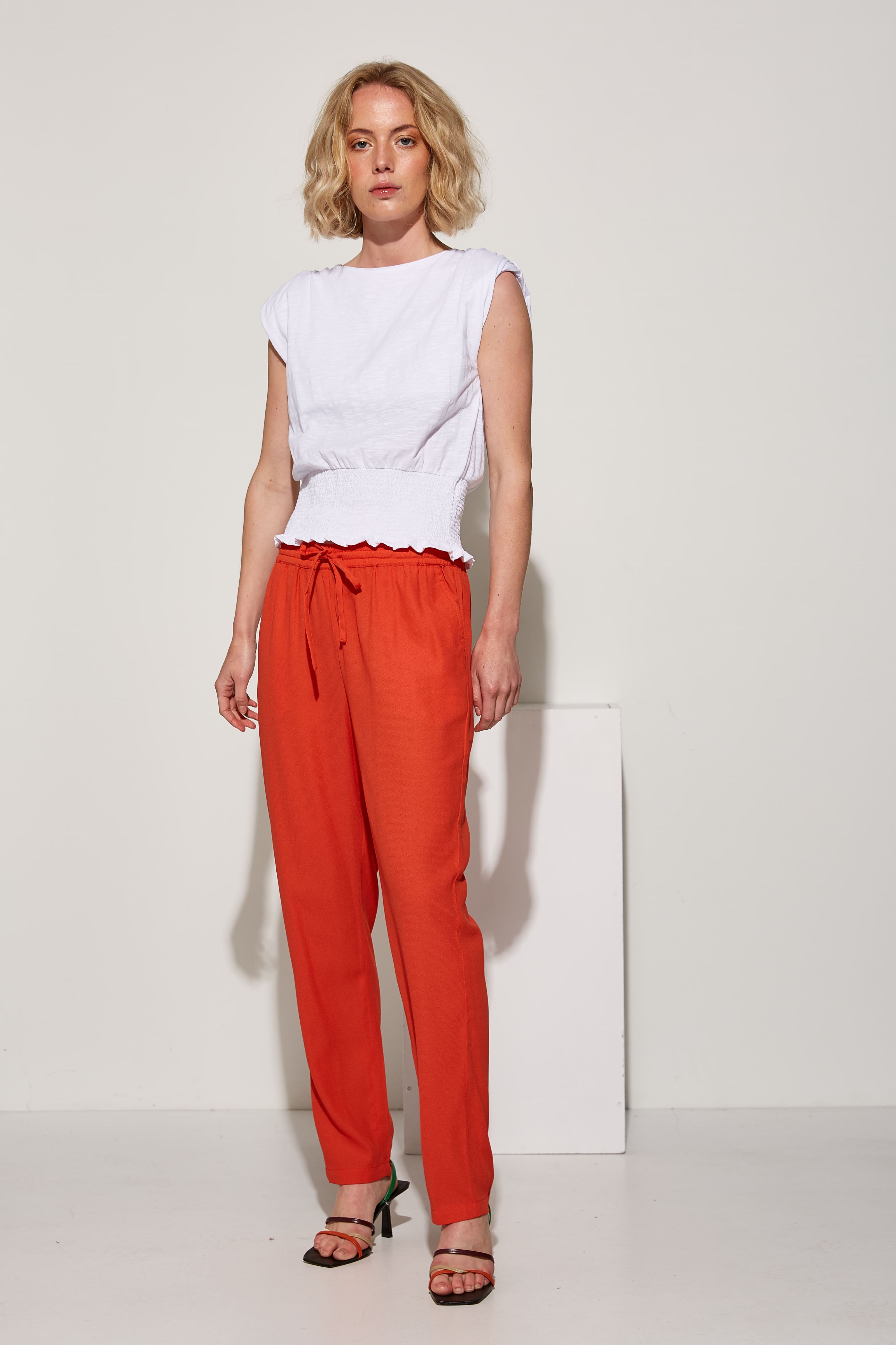 Брюки женские Md'M 47325083 красные 48 RU