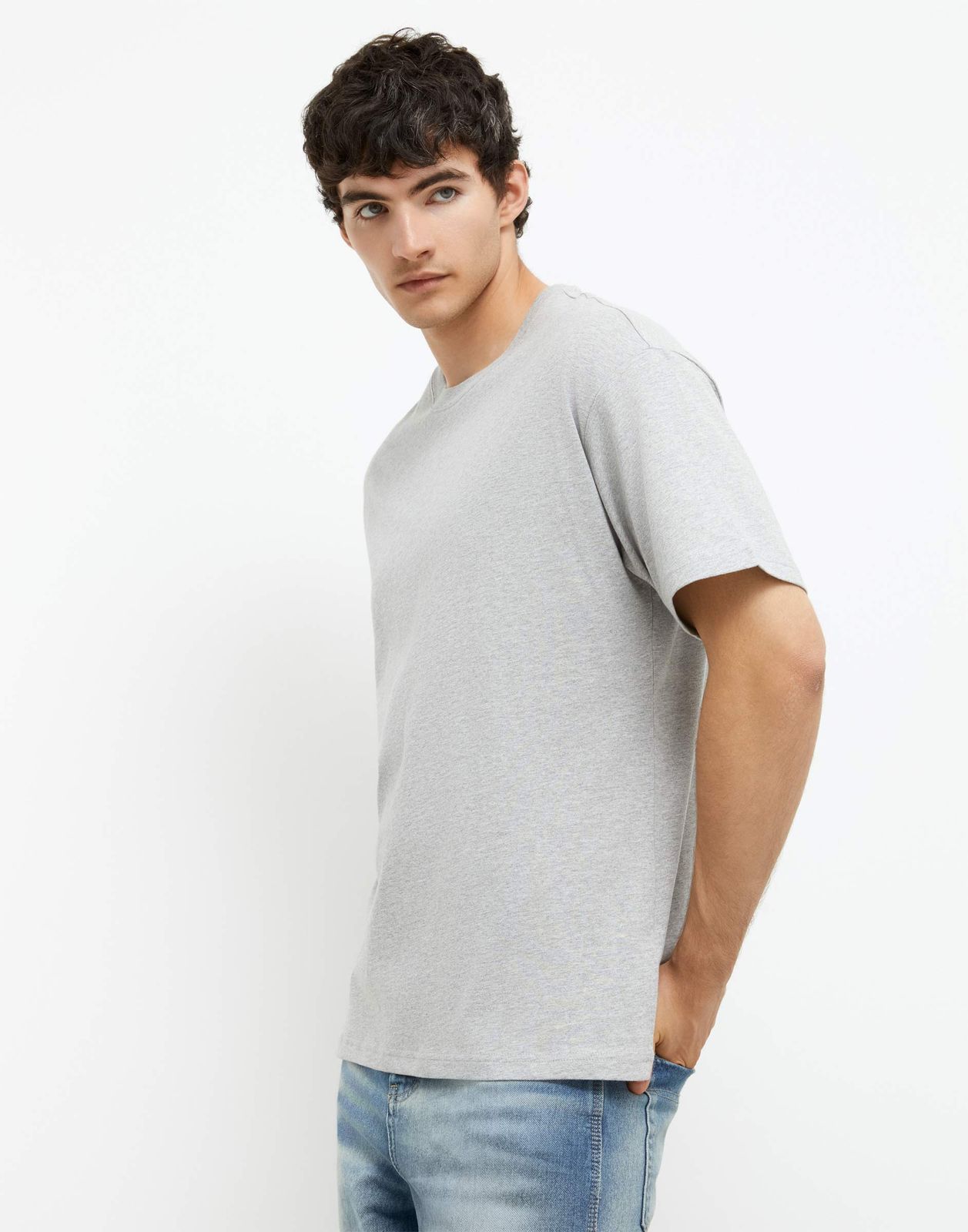 

Футболка мужская Gloria Jeans BKT016524 серый меланж L/182, BKT016524