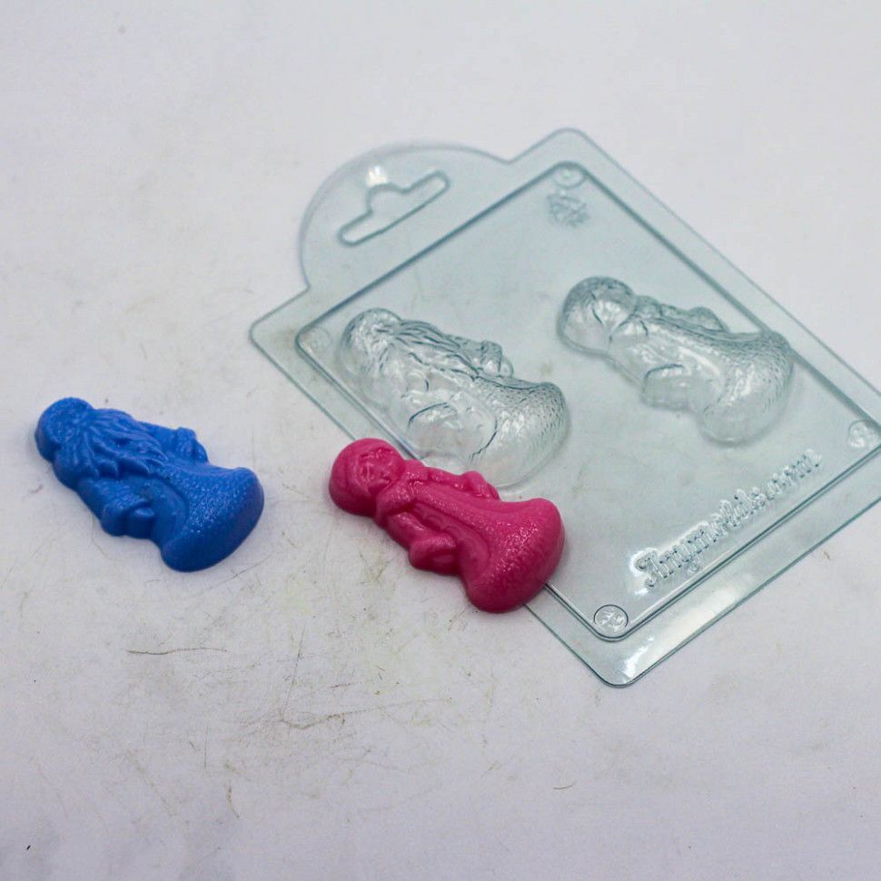 

Дед мороз и снегурочка мини форма из пластика для мыла, шоколада AnyMolds