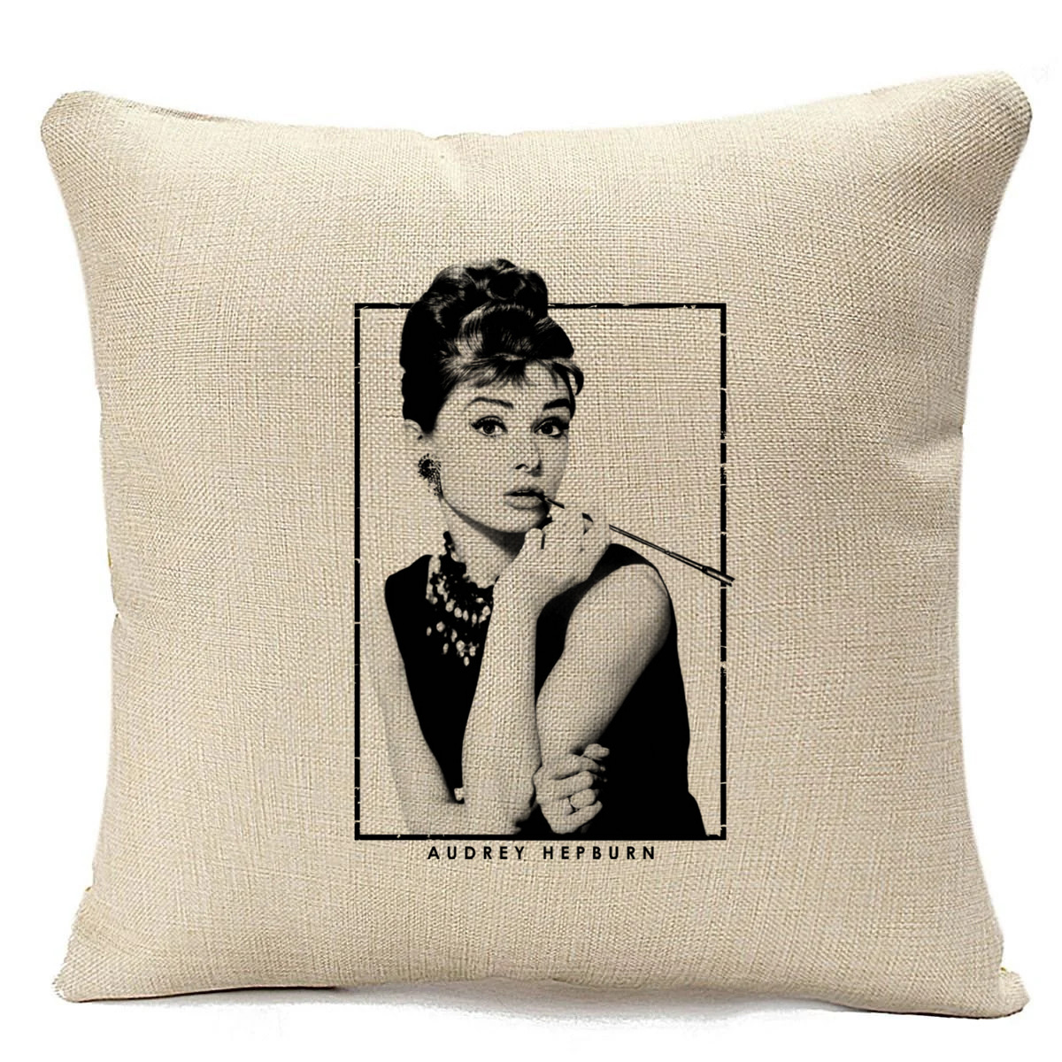 

Подушка бежевая CoolPodarok Одри Хепберн. Audrey Hepburn, Бежевый