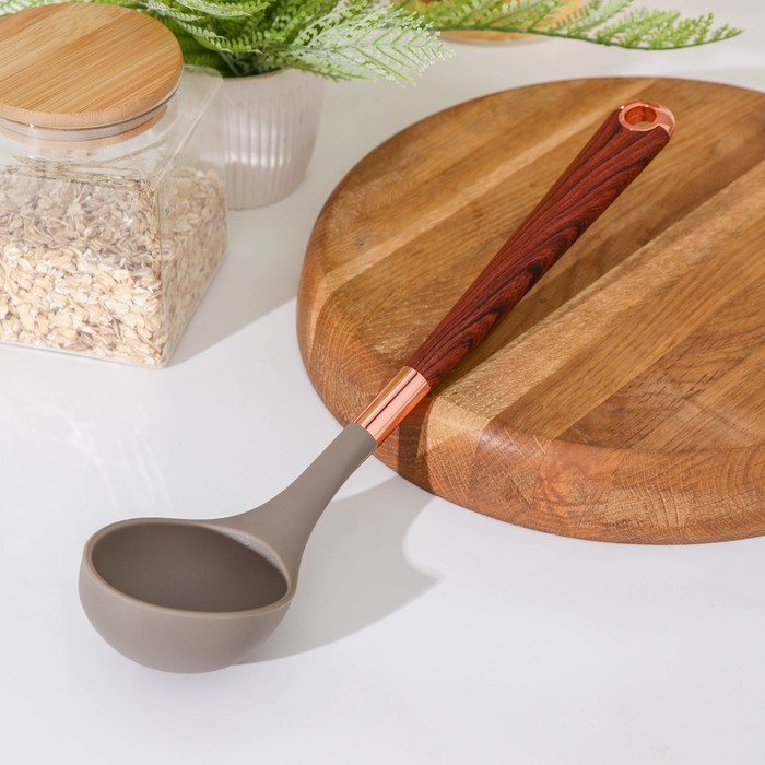 

Половник Доляна Лакруа, 32,5х7,5х5 см, пластик, силикон, Коричневый;золотистый;серый