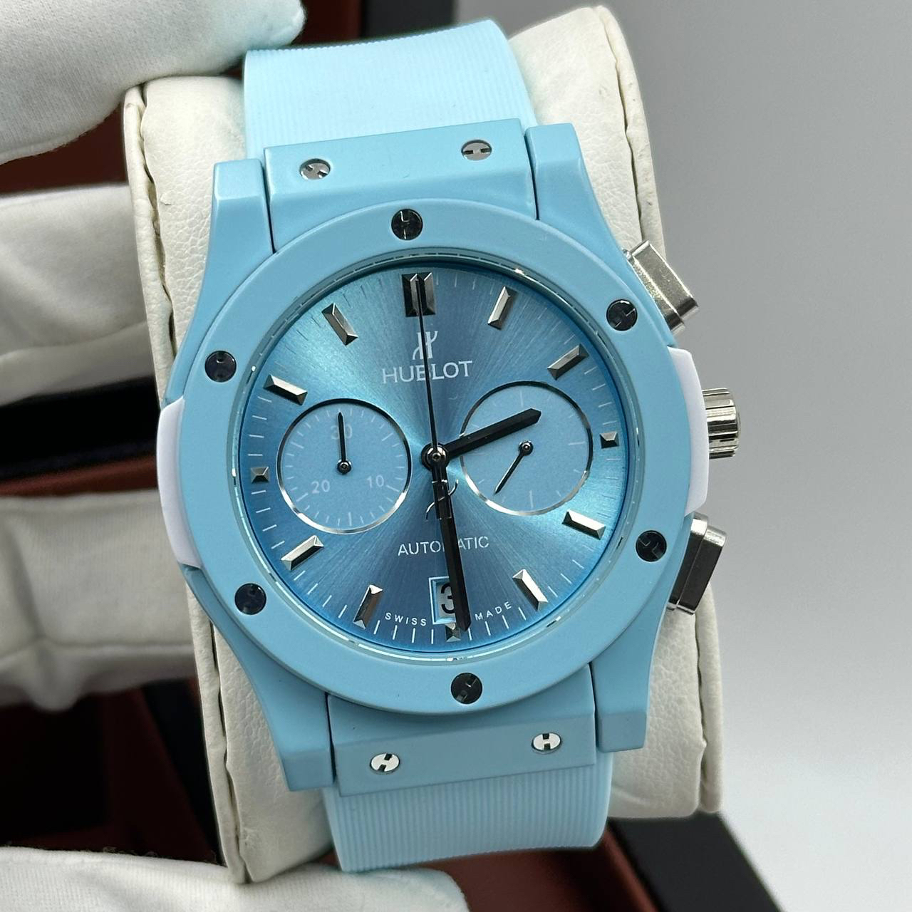 

Наручные часы мужские HUBLOT 582666, 582666