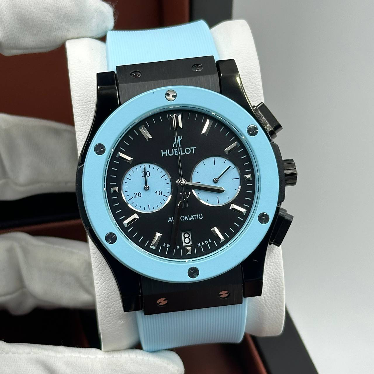 

Наручные часы мужские HUBLOT 582666, 582666