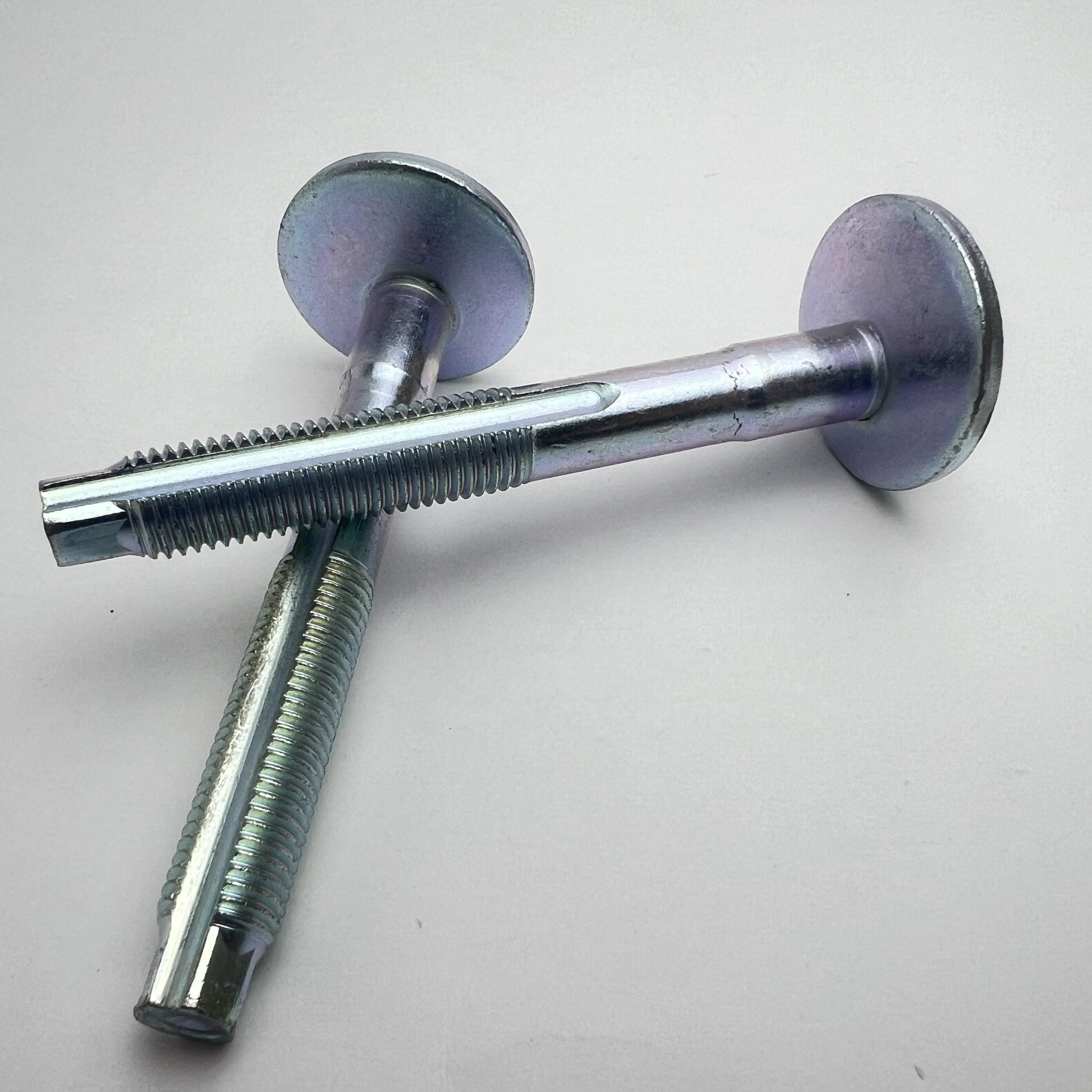 

Болт wht001761. 2 штуки комплект. Развальные болты для Audi A3, Skoda Octavia, SuperB, wht001761