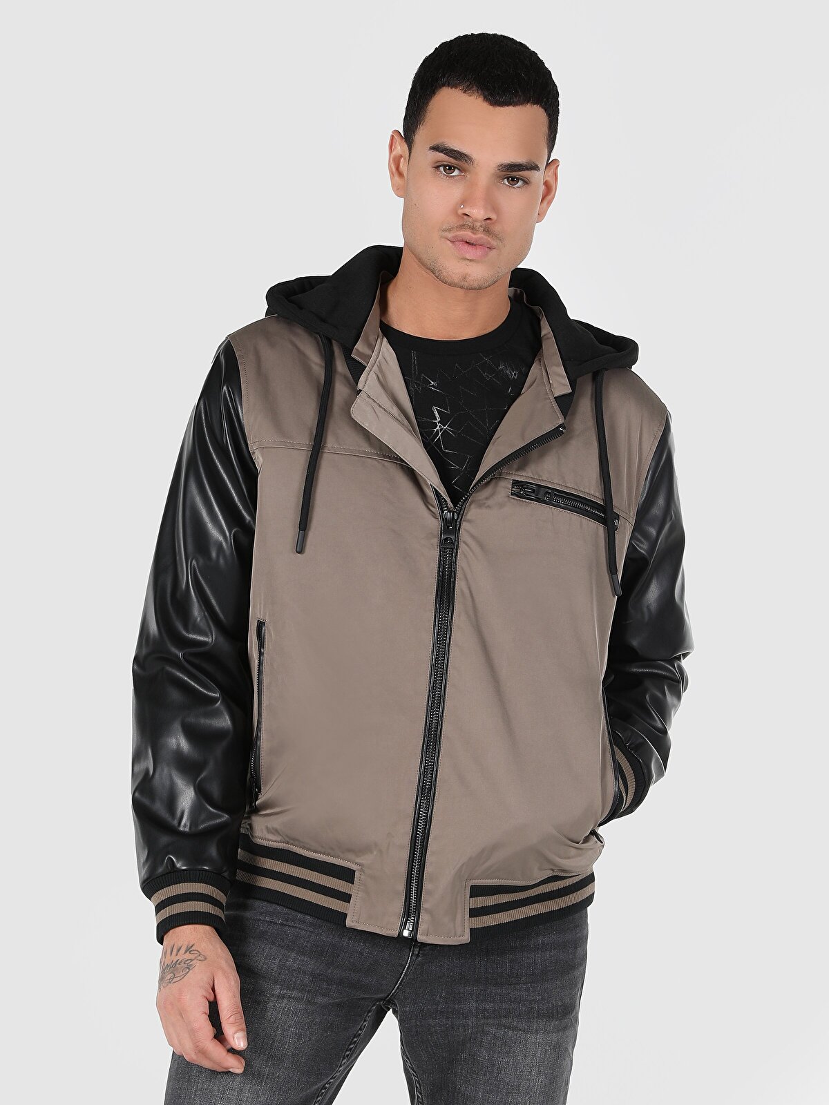 

Куртка мужская Colin's CL1061848_Q1.V1_TPE коричневая L, CL1061848_Q1.V1_TPE