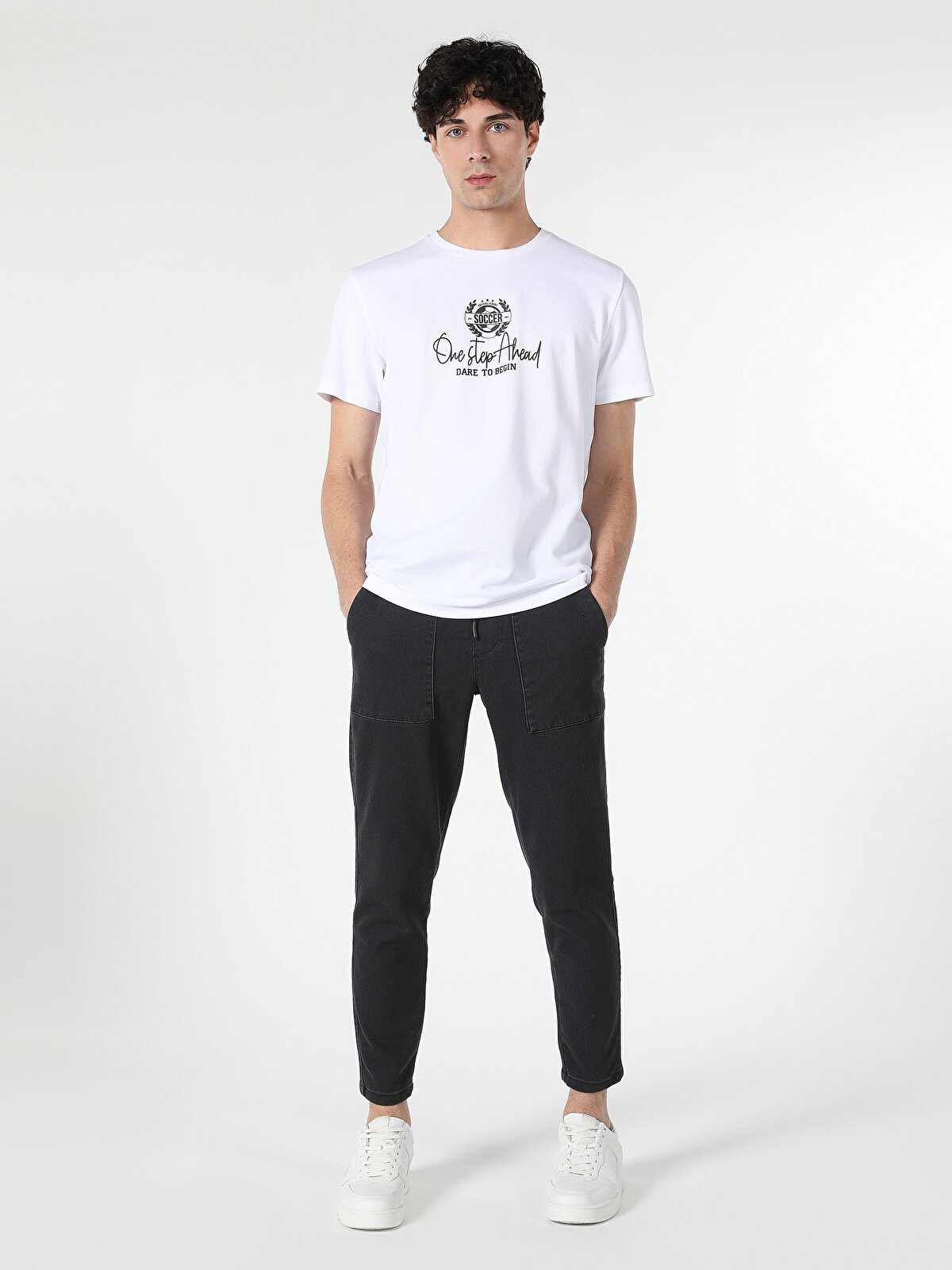 

Футболка мужская Colin's CL1061857_Q1.V1_WHT белая M, Белый, CL1061857_Q1.V1_WHT