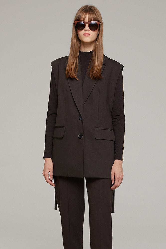 

Жилет женский M.REASON 11.8809.G1909.66 W2.22 коричневый 44 RU, 11.8809.G1909.66 W2.22