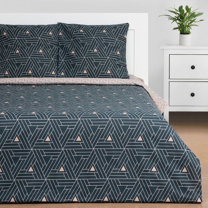 

Постельное бельё Этель 2 сп Triangular illusion 175х215, 200х220, 70х70-2 шт, бязь, 125 г/