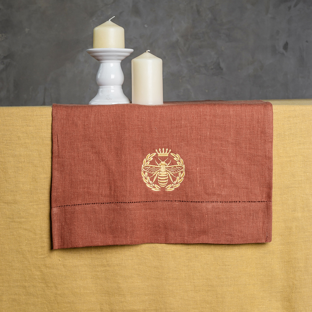 

Дорожка столовая BELLEHOME с вышивкой Royal Bee Gold, Желтый