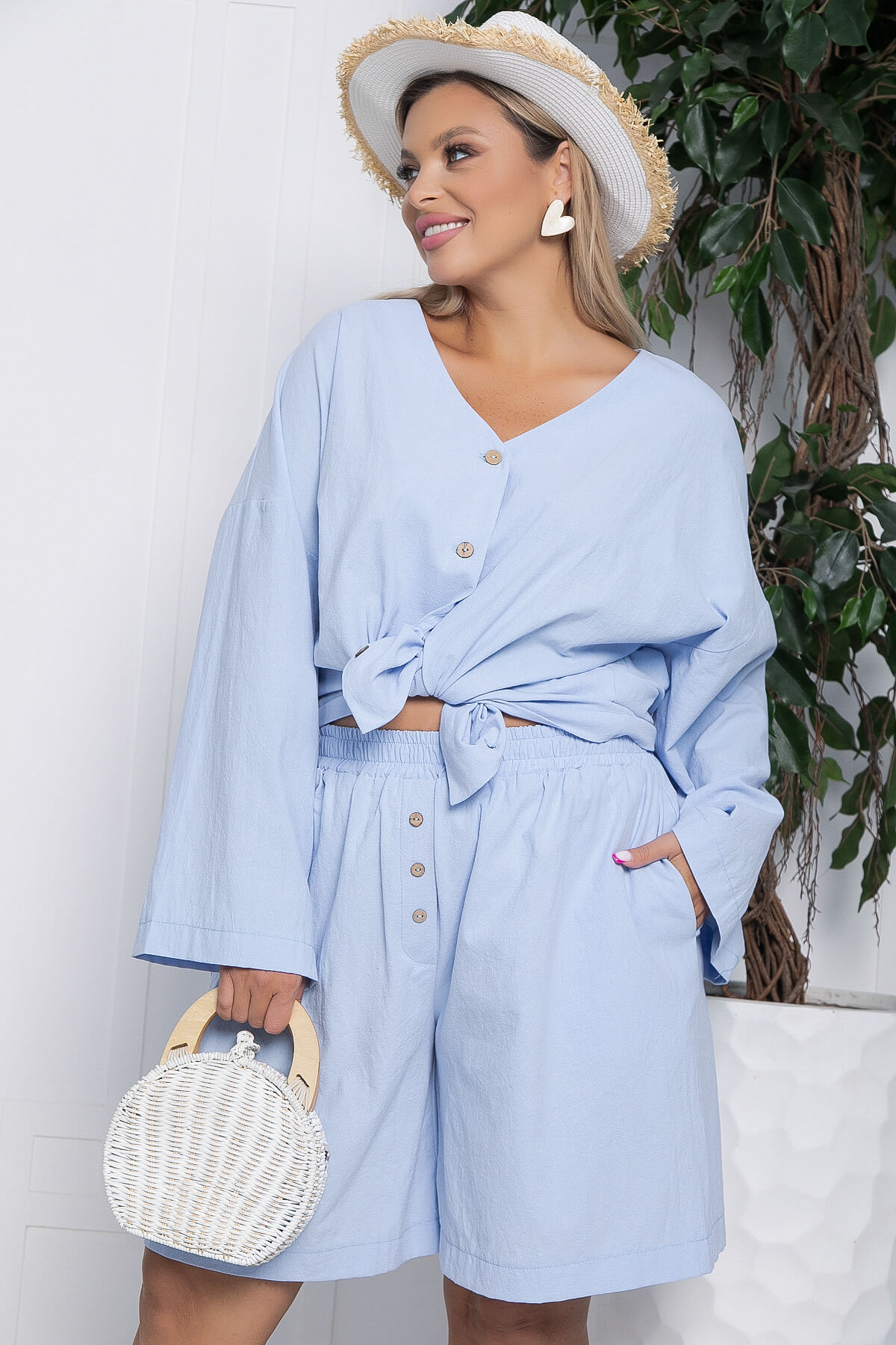 

Костюм женский LT Collection Вояж голубой 48 RU, Вояж