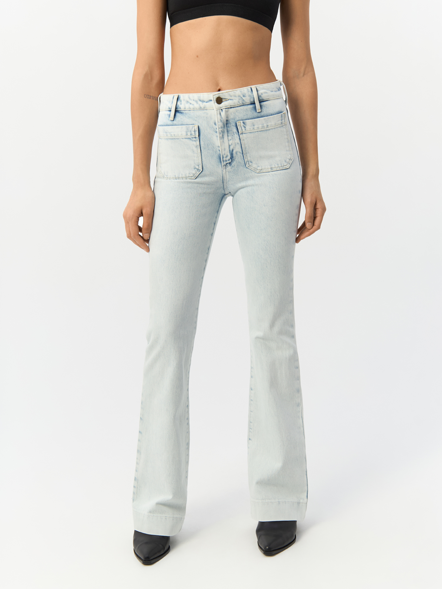 

Джинсы женские Wrangler 112332421 голубые 30/32, Голубой, 112332421