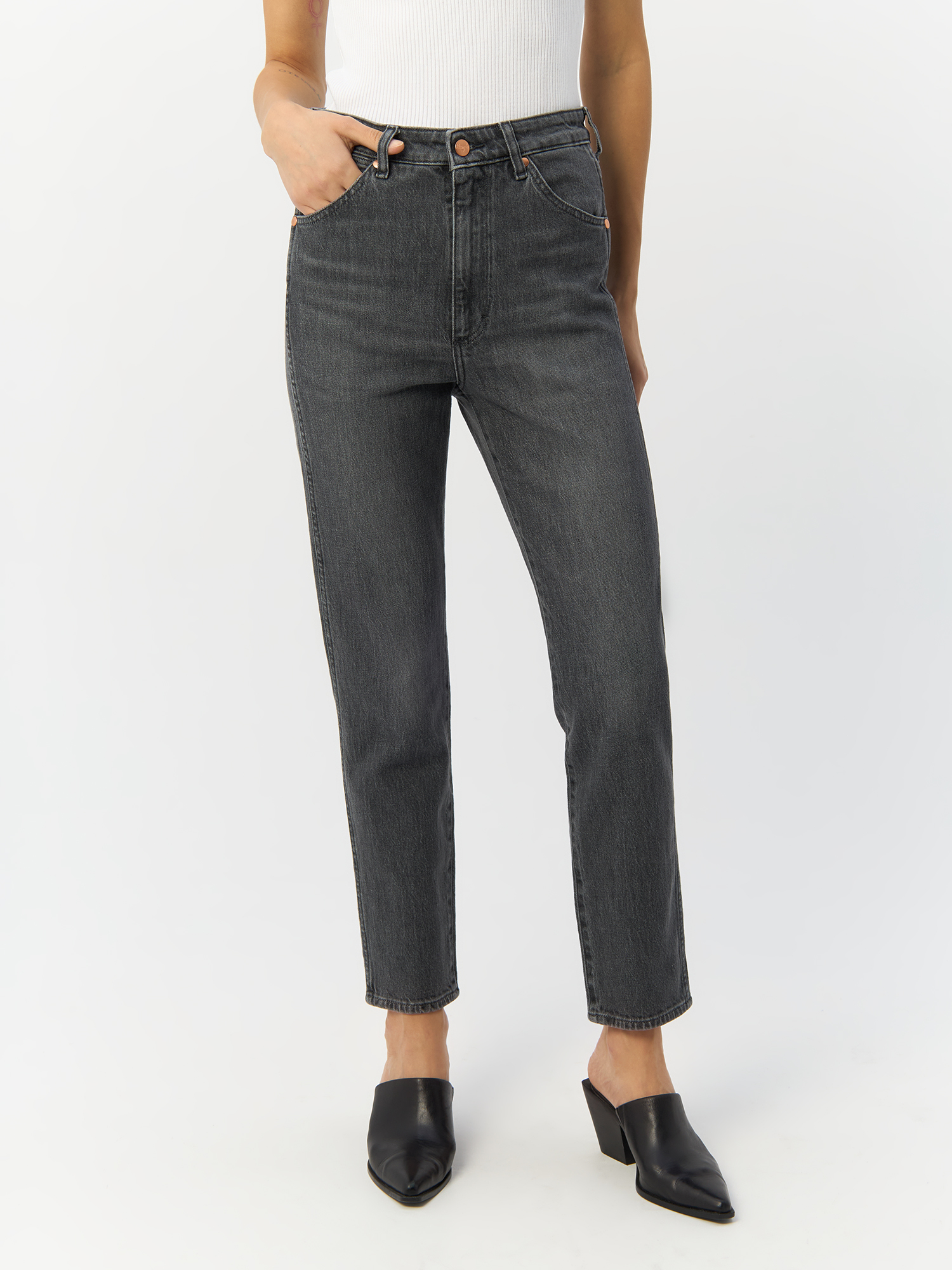 

Джинсы женские Wrangler 112332364 черные 32/32, Черный, 112332364