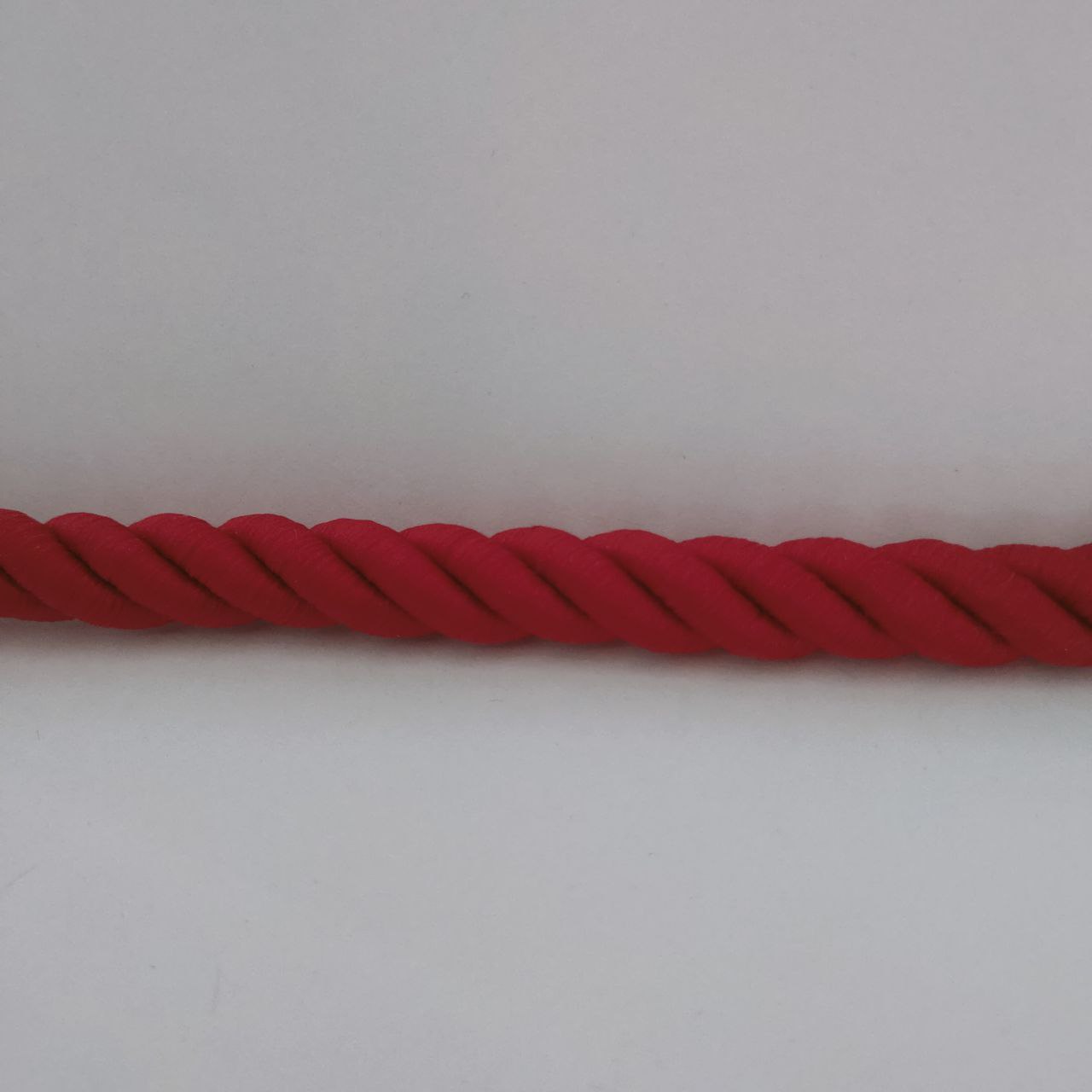 

Шнур декоративный idealtex Ш-8-10.0 , длина 8 м, диаметр 12 мм, Красный, 10.0