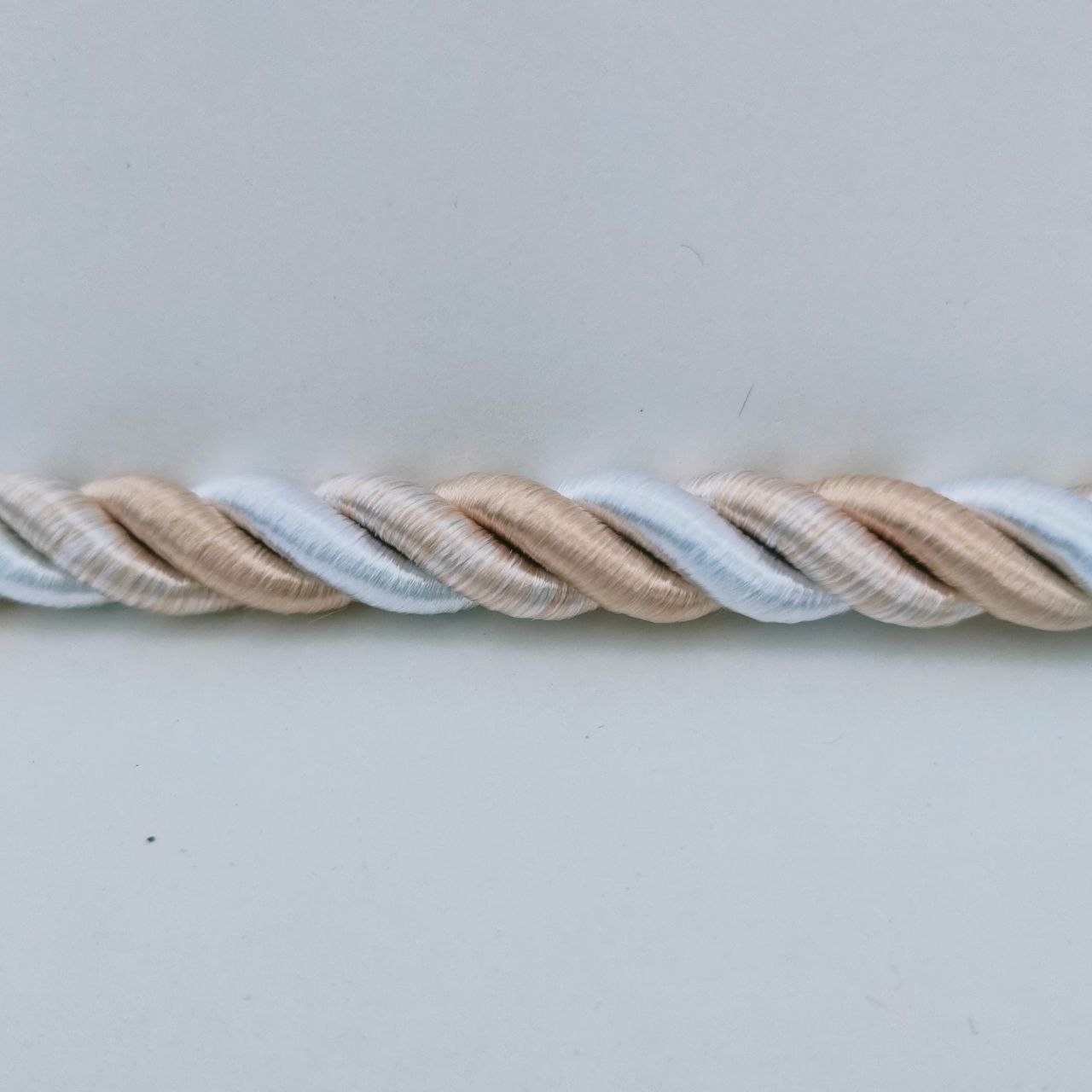 

Шнур декоративный idealtex Ш 8 11 5 длина 8 м диаметр 12 мм, Желтый;белый, 11.5