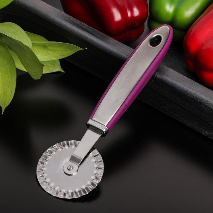 

Нож для пиццы Доляна Blade, 20 см, ручка soft touch, цвет фиолетовый