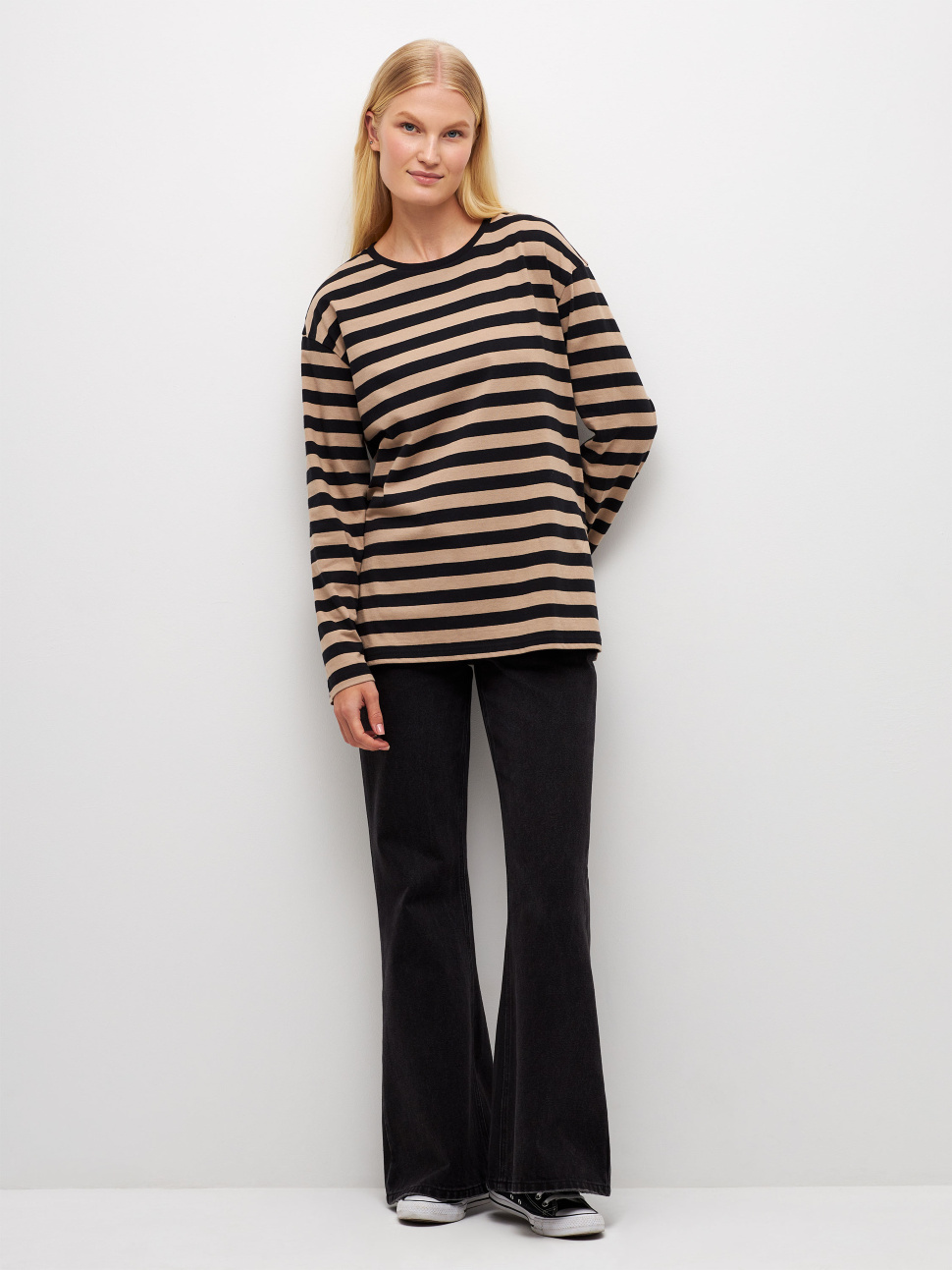 

Джинсы женские Sela Moms 2810011413 черные XS, 2810011413