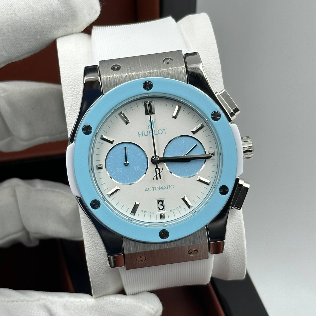 

Наручные часы мужские HUBLOT 582666, 582666