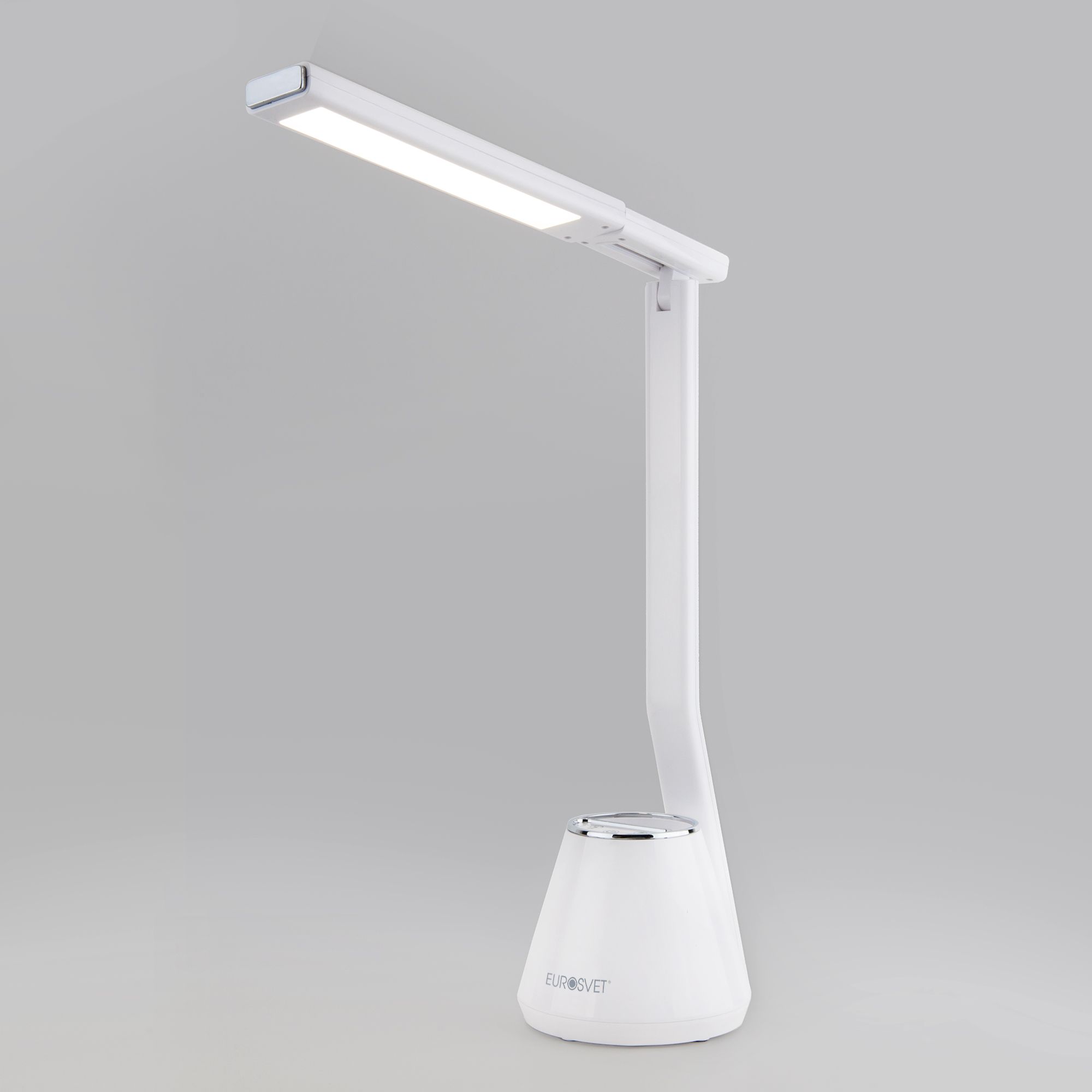 Настольная сенсорная диммируемая LED лампа Eurosvet Office 80421/1 8W 4200-6500К белый