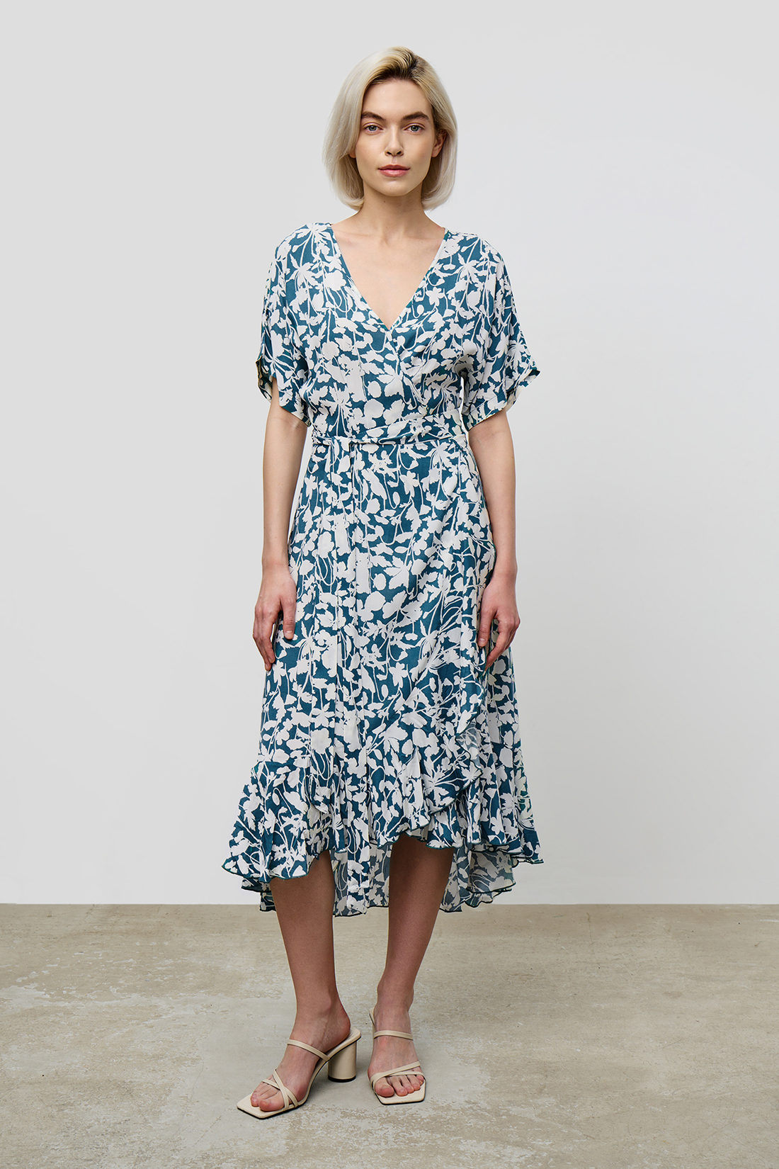 

Платье женское Baon B4523060 голубое 2XL, Голубой, B4523060